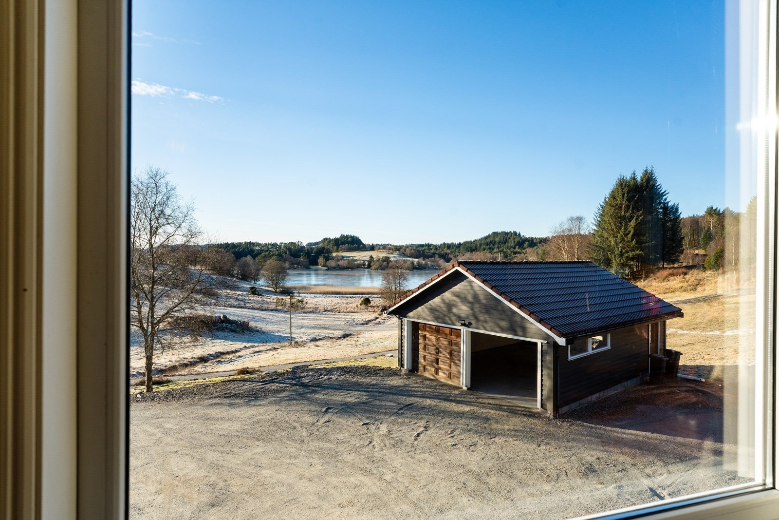 Herlig utsikt mot Bjellandsvatnet Galleribilde