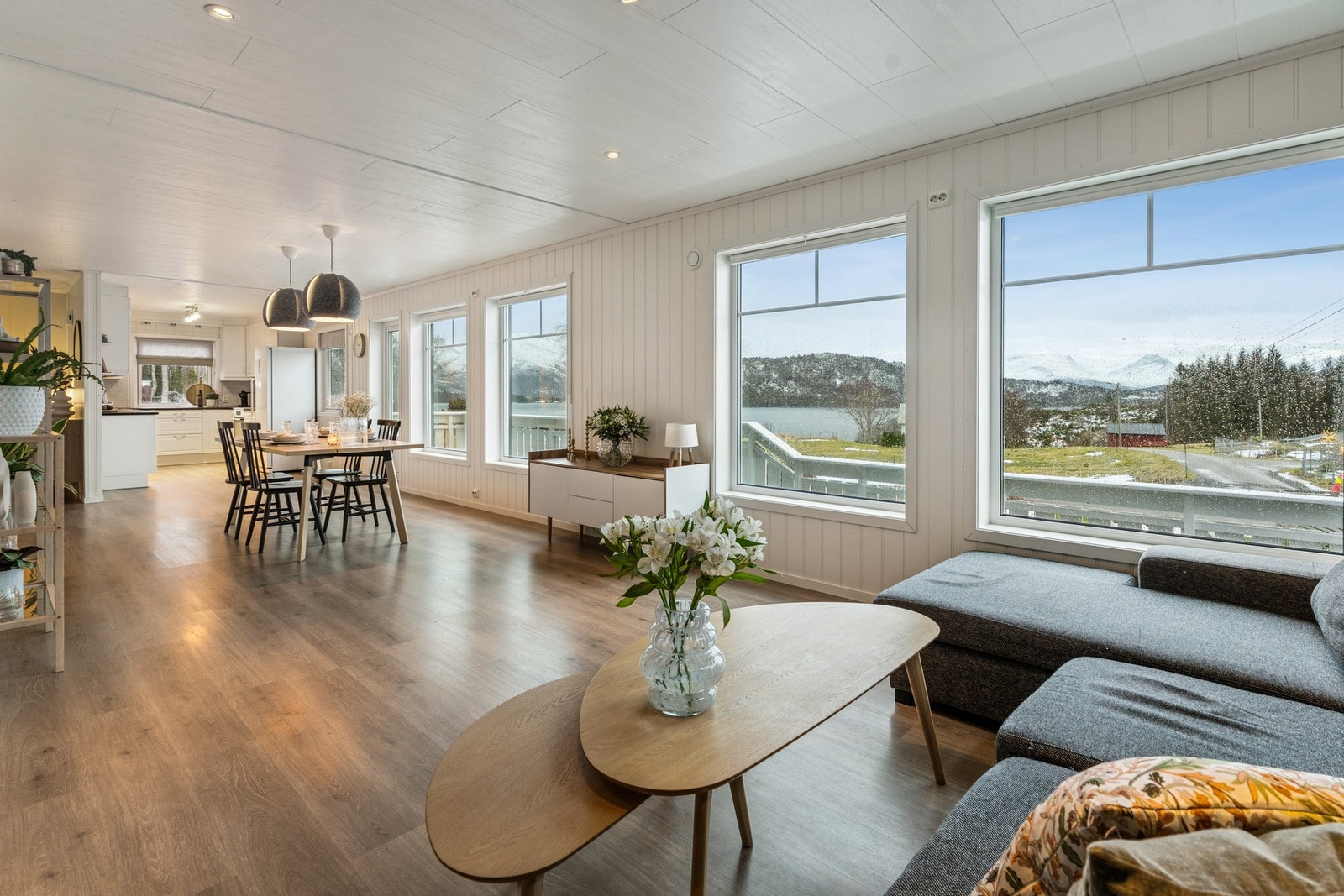 EiendomsMegler1 har gleden av å presentere Røyra 60! Foto: EFKT v/Svein Olav Humberset. Galleribilde