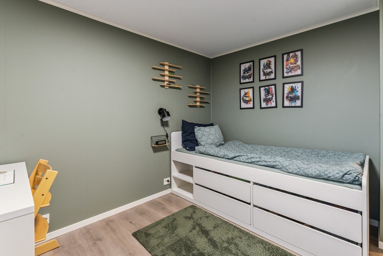 Soverom nummer tre er av lik størrelse som det andre barnerommet. Galleribilde