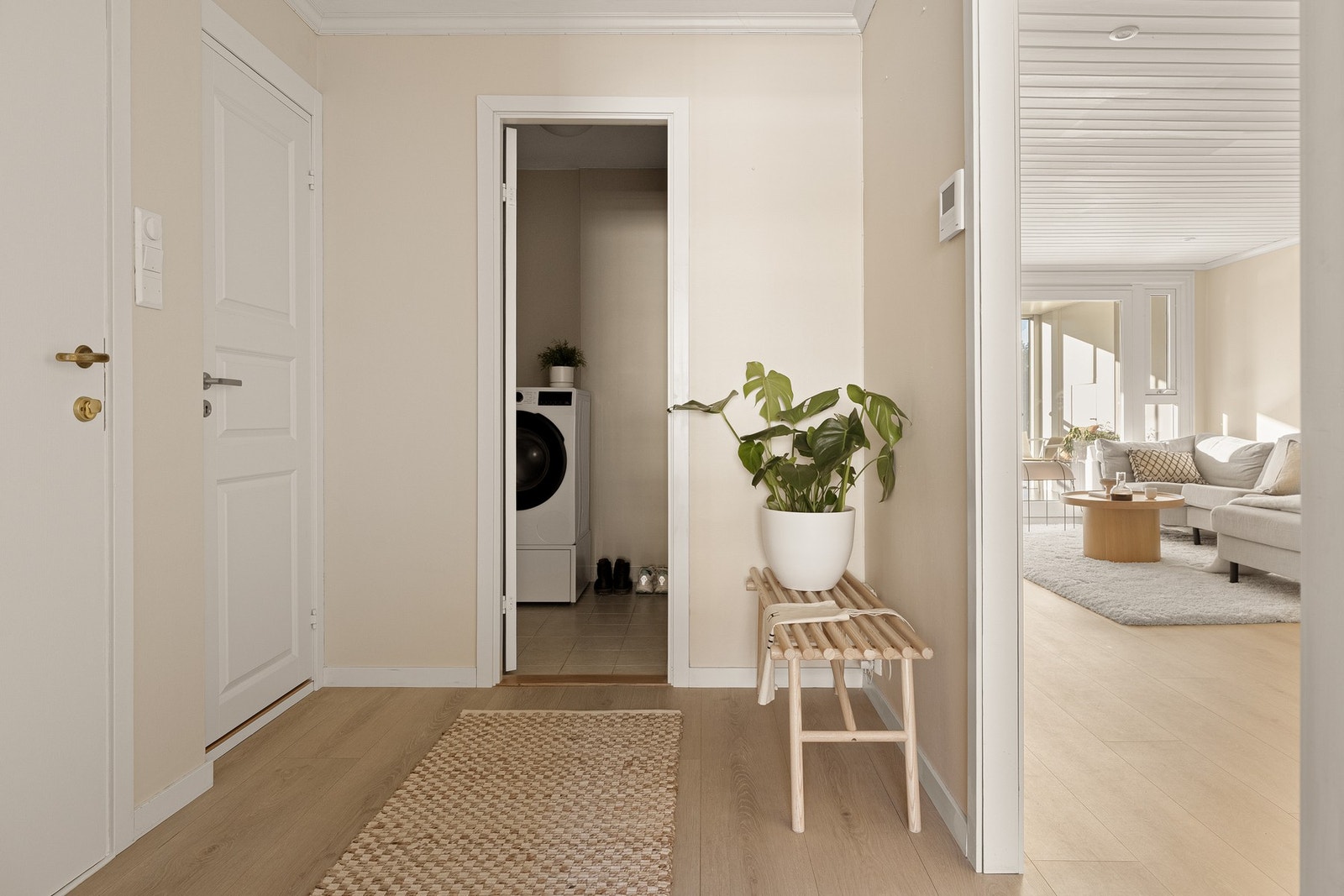 Leiligheten har også et praktisk vaskerom som måles til 3,3 kvm. med plass til vaskemaskin og tørketrommel. Galleribilde