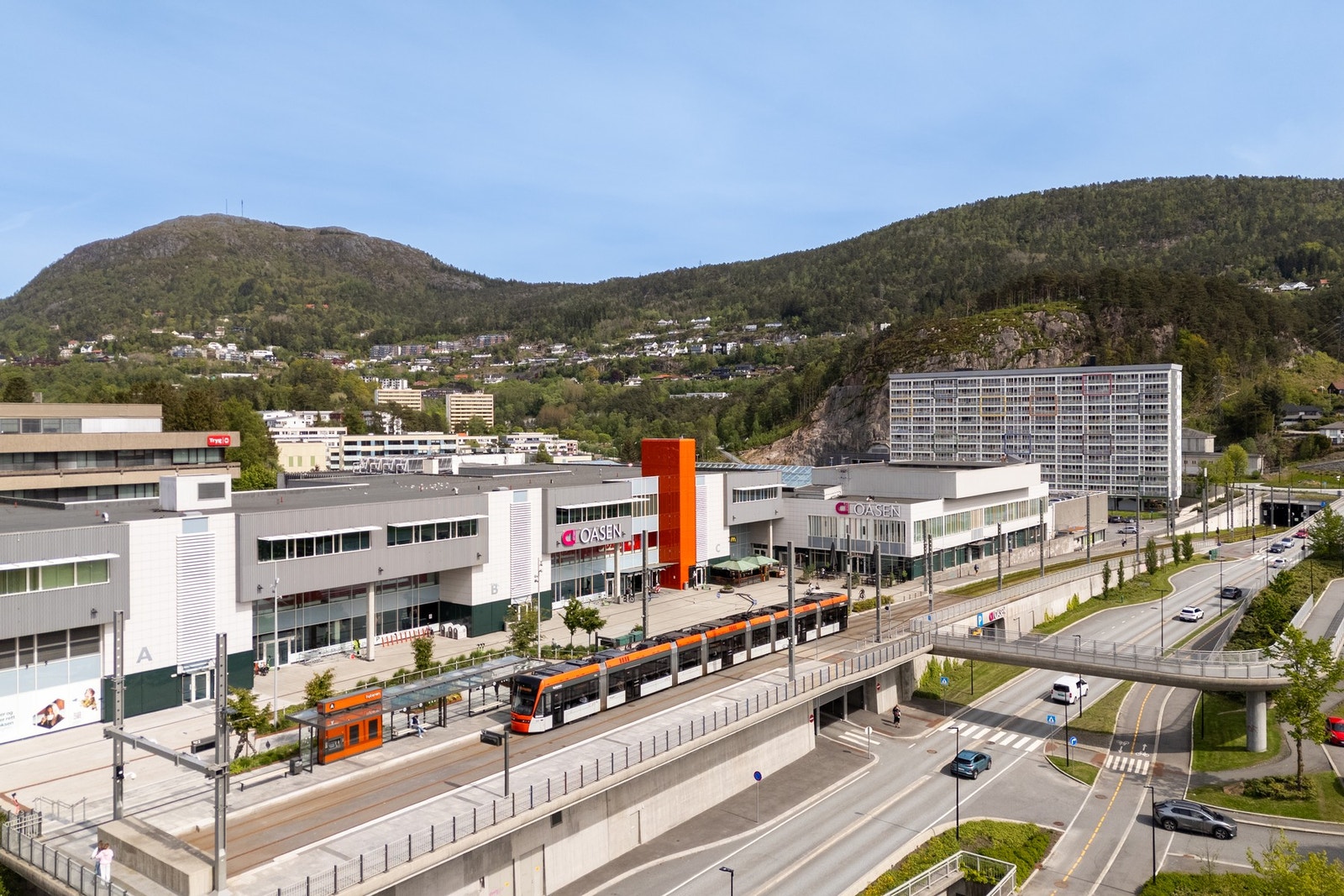 Beliggenheten i Nebbestølen er svært sentral og kun 3 minutters gange unna finner man Oasen senter. Galleribilde