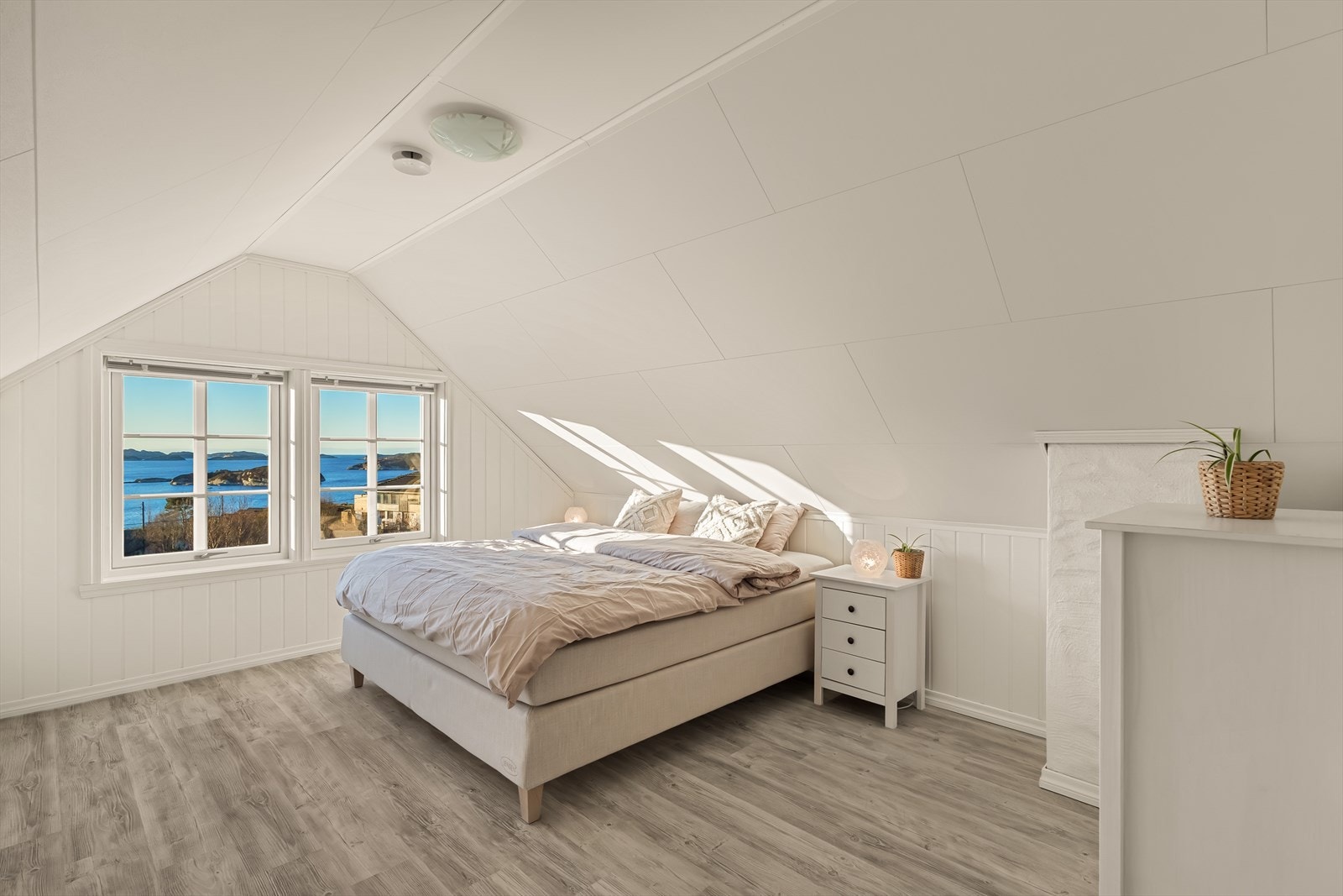 I andre etasje finner man fire soverom. Galleribilde