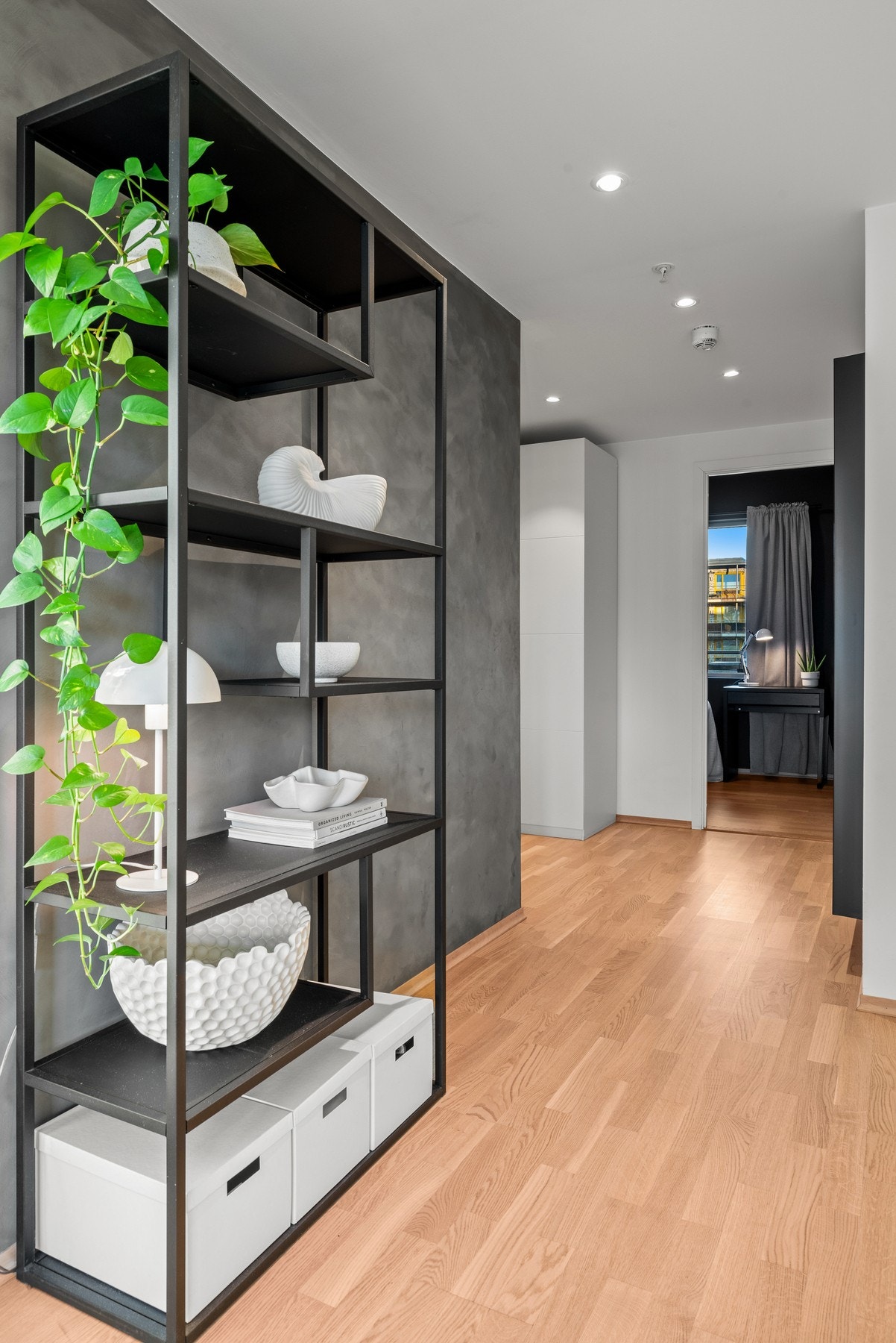 Det er en romslig gang på 10,5m². Galleribilde