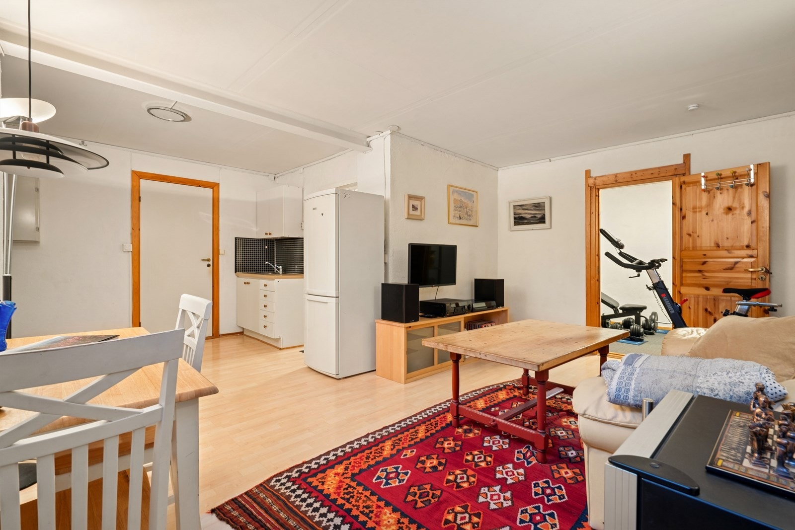 Rommet har fleksible bruksmuligheter og praktisk planløsning Galleribilde