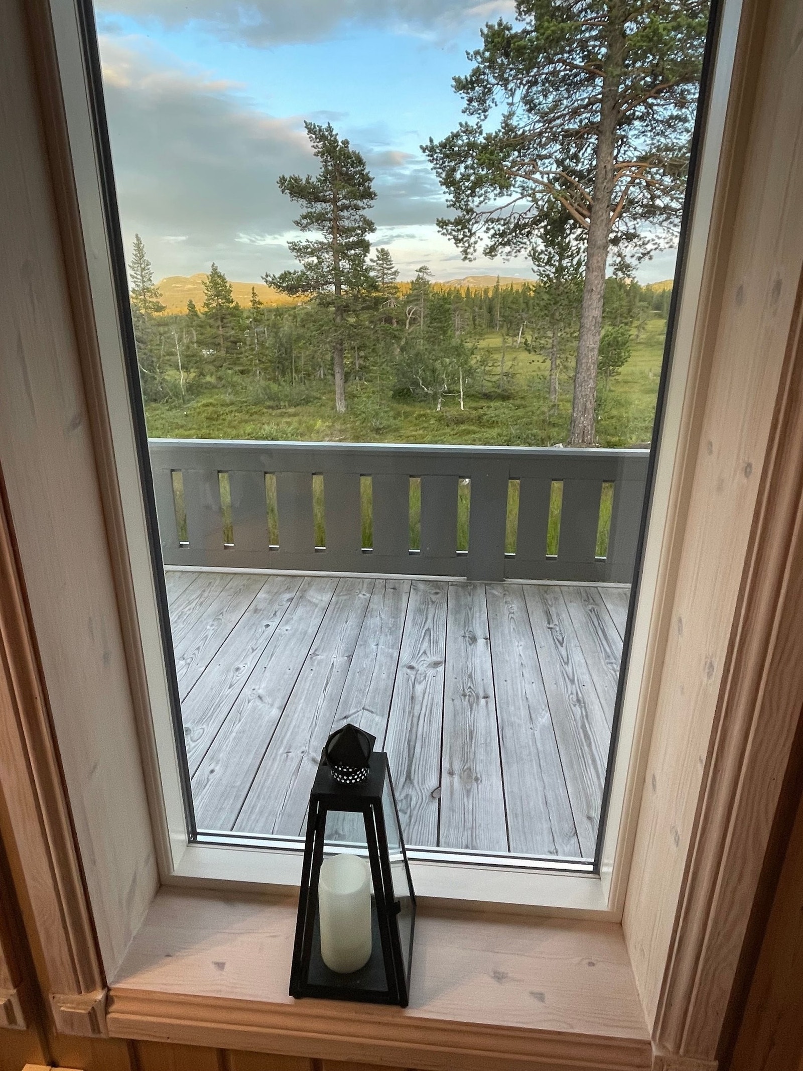 Spiseplass utsyn mot Senhovd Galleribilde