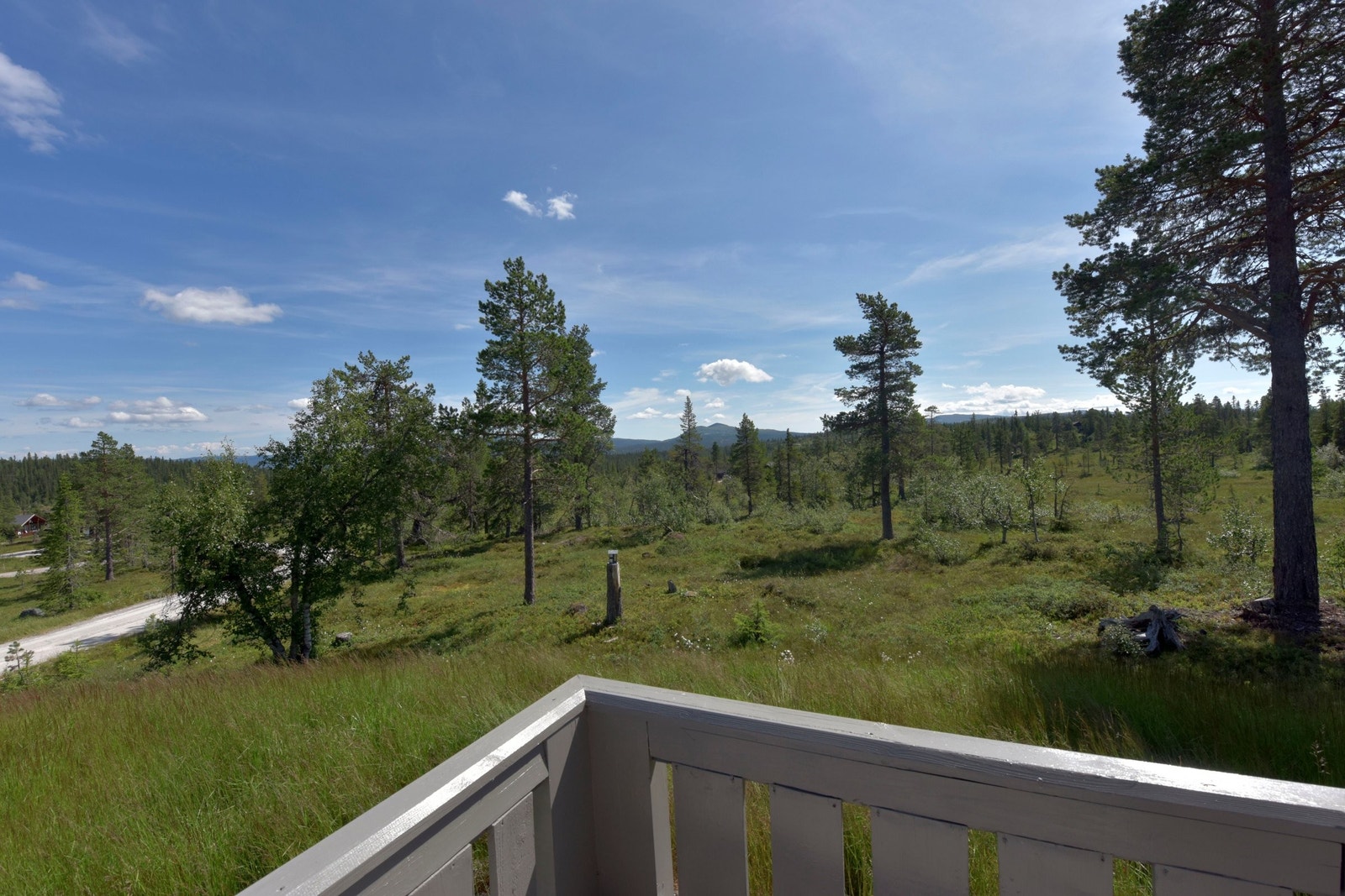 Utsyn fra terrassen mot Senhovd. Galleribilde