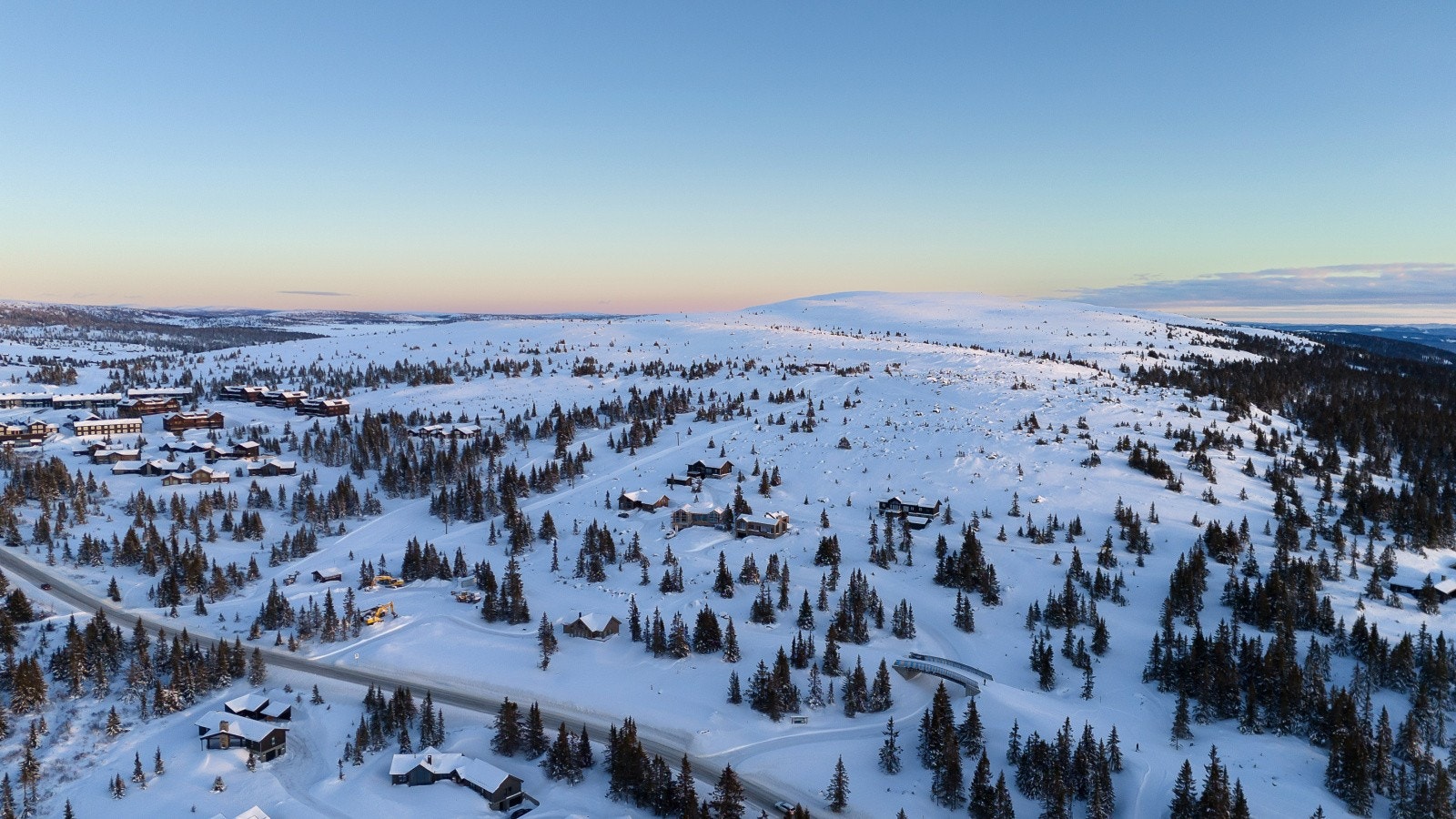 Området har direkte tilgang til langrennsløypene, som går rett gjennom hyttefeltet og videre innover fjellheimen. Galleribilde