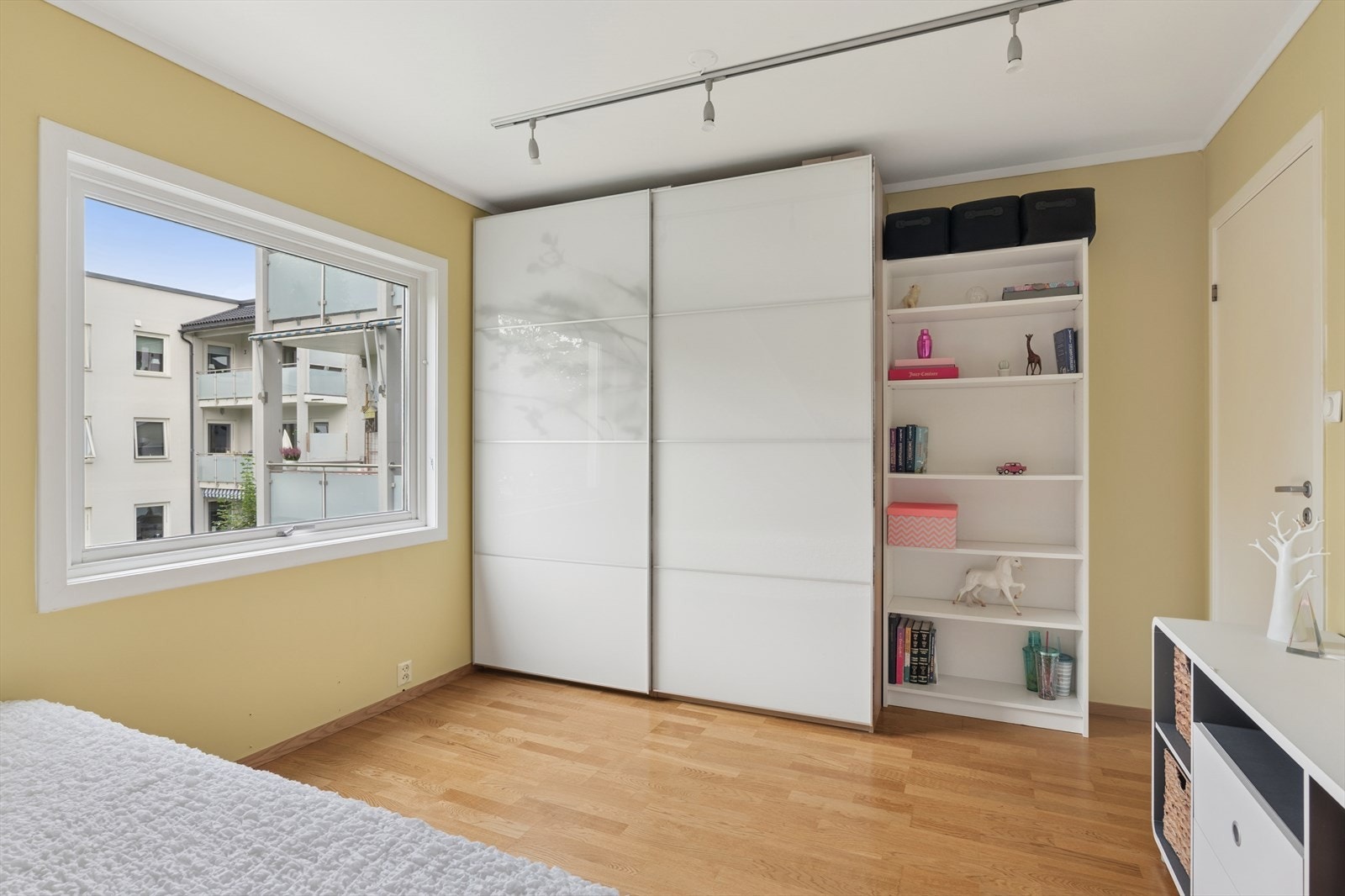 Dette er leilighetens største soverom Galleribilde