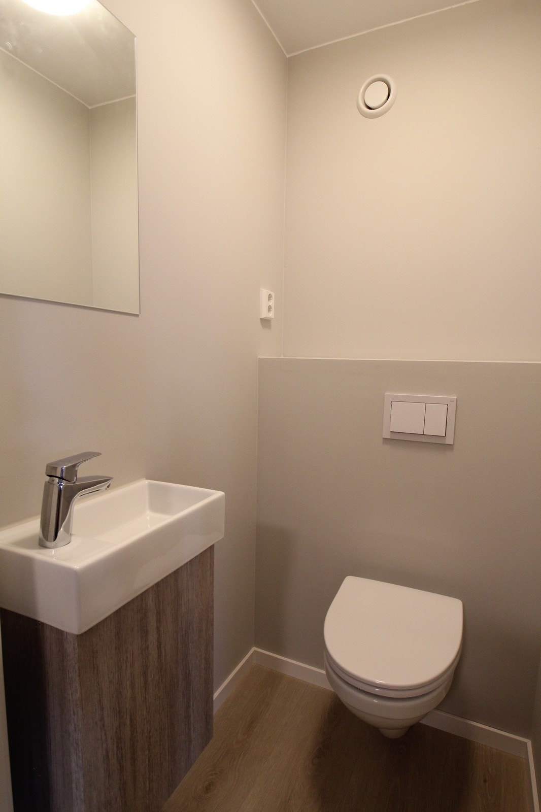 Ett av toalettene i bygget. Galleribilde