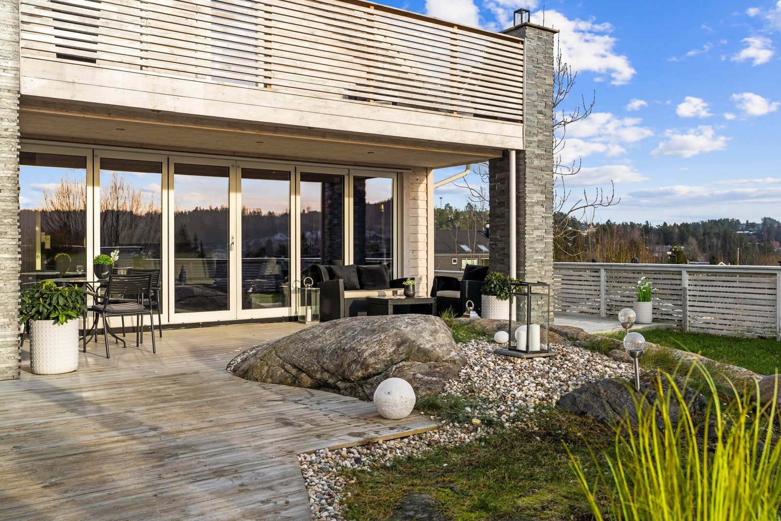 God plass til lounge gruppe eller ønskelig møblement. Galleribilde