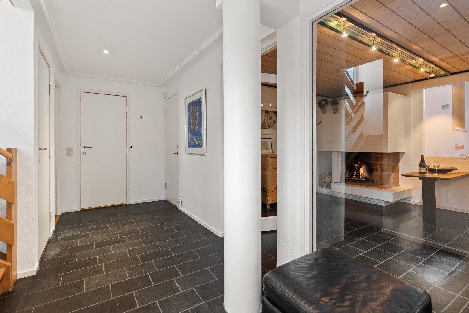 Husets innholdsrike underetasje gir ekstra spillerom og fleksibilitet i hverdagen. Galleribilde