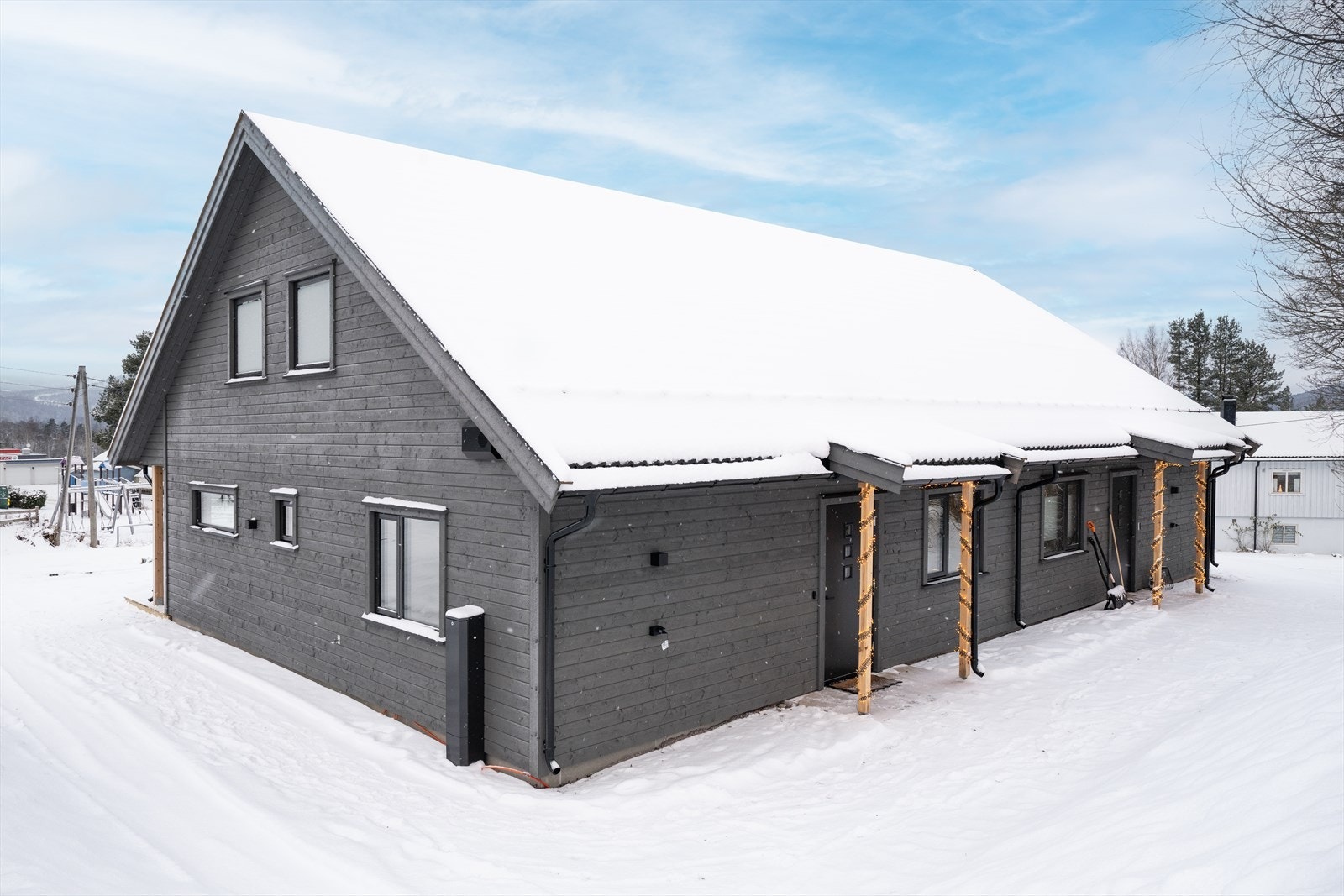 Fasade fra inngang - Moderne ny bolig Galleribilde