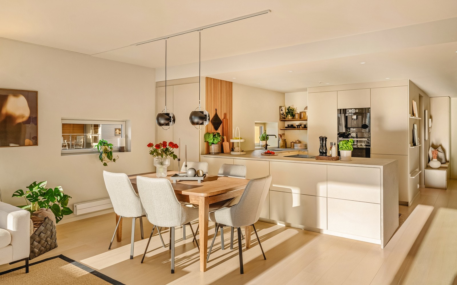 - Inviter venner og familie til hyggelig middagsbesøk - Galleribilde