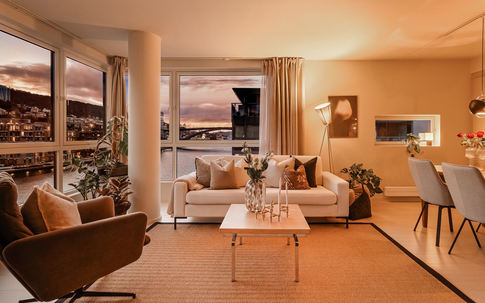 - Lekker ende- og frontleilighet med storslått utsikt over innseilingen - Galleribilde