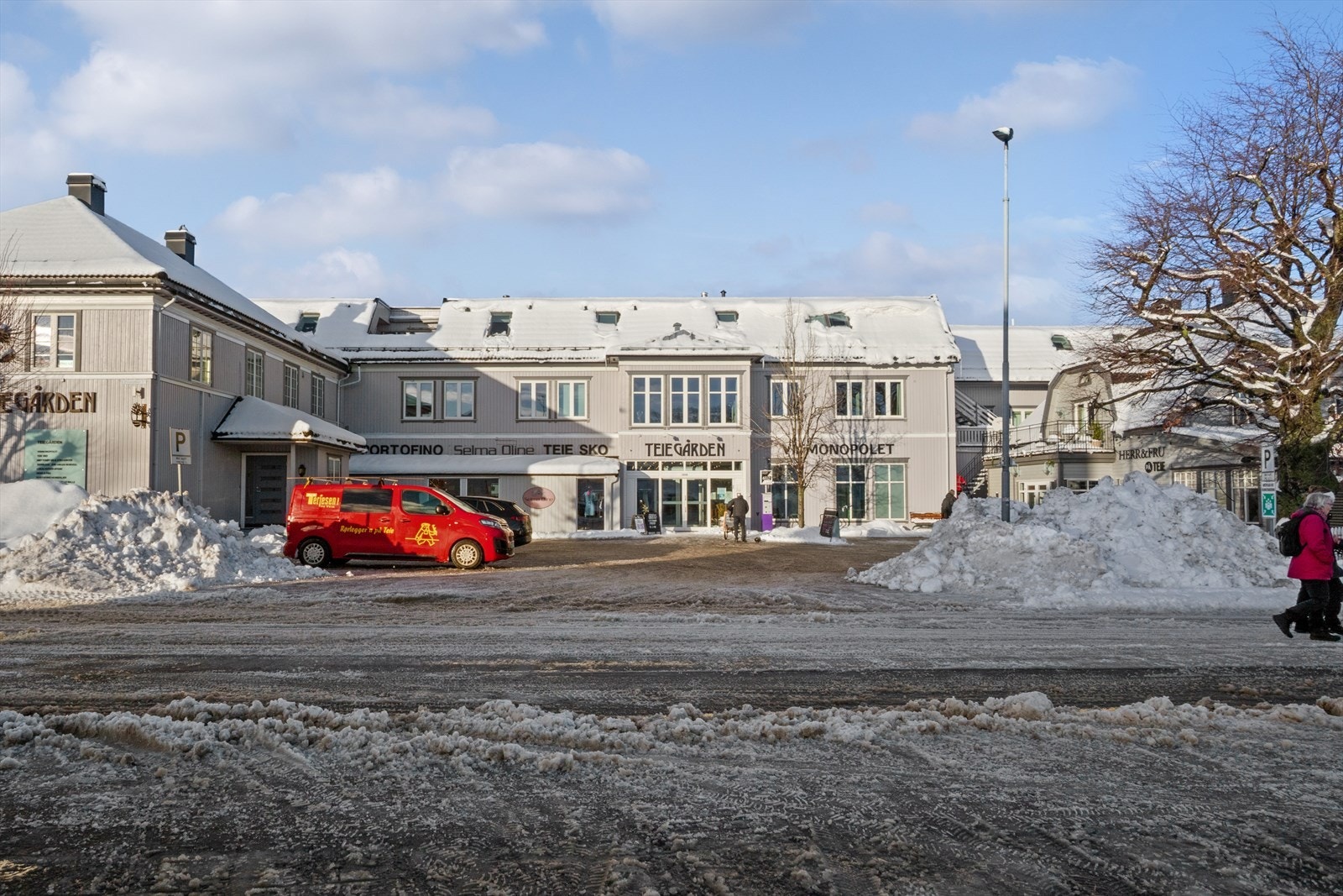 Boligen har også nærhet til idylliske Teieskogen med flotte turstier og lysløyper året rundt. Galleribilde