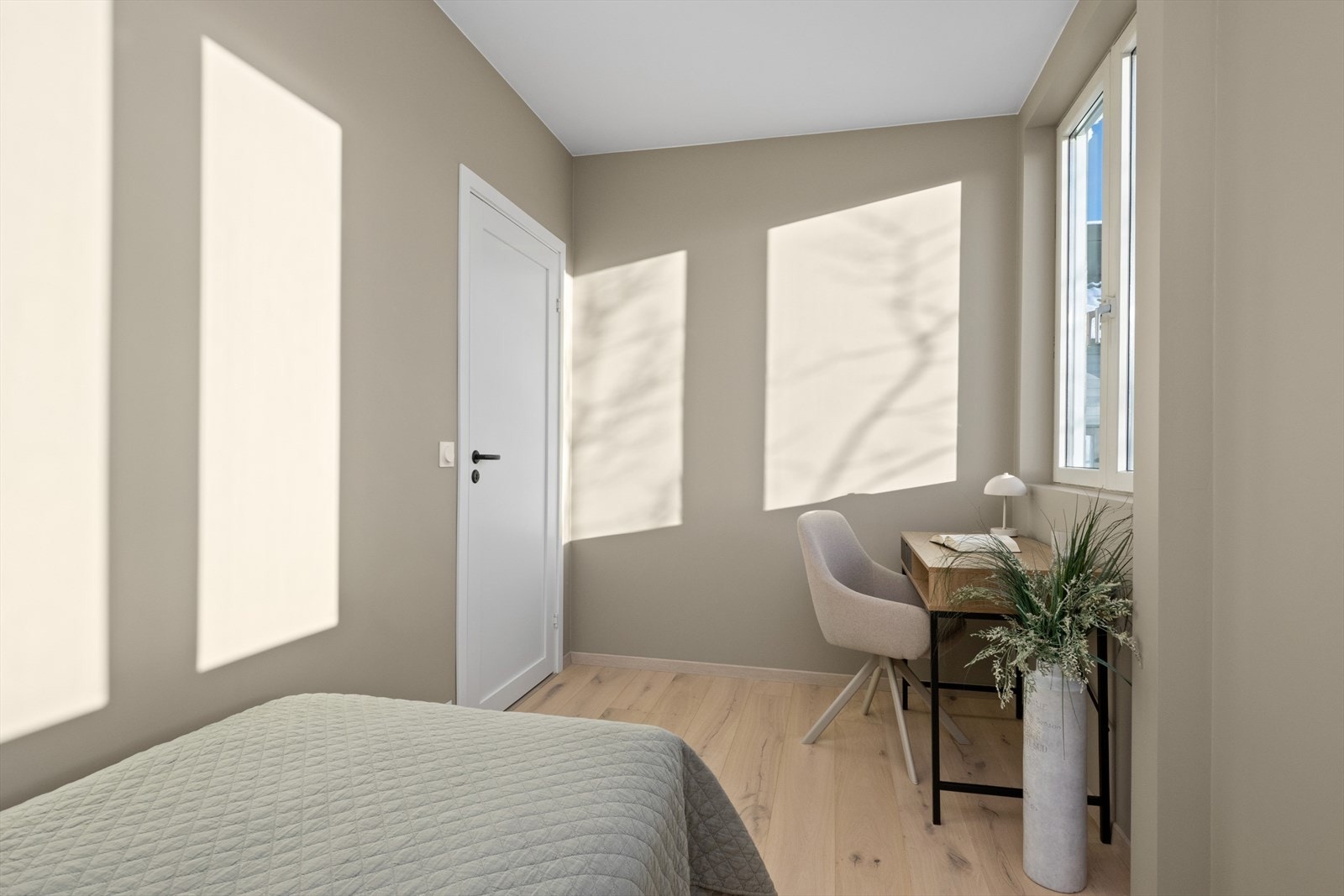 Soverom 2. Begge rommene har en god størrelse som gjør innredningen enkel og funksjonell. Galleribilde