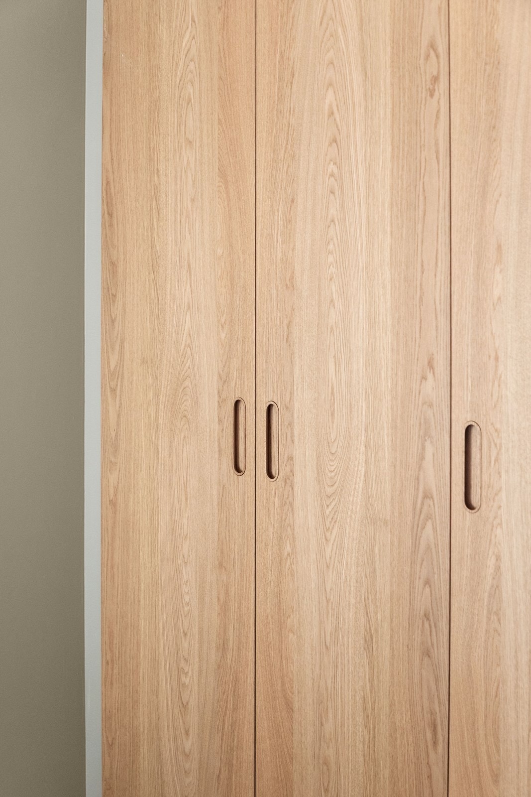 Gardeobeskapene som er i gangen hentes igjen på soverommene. Galleribilde