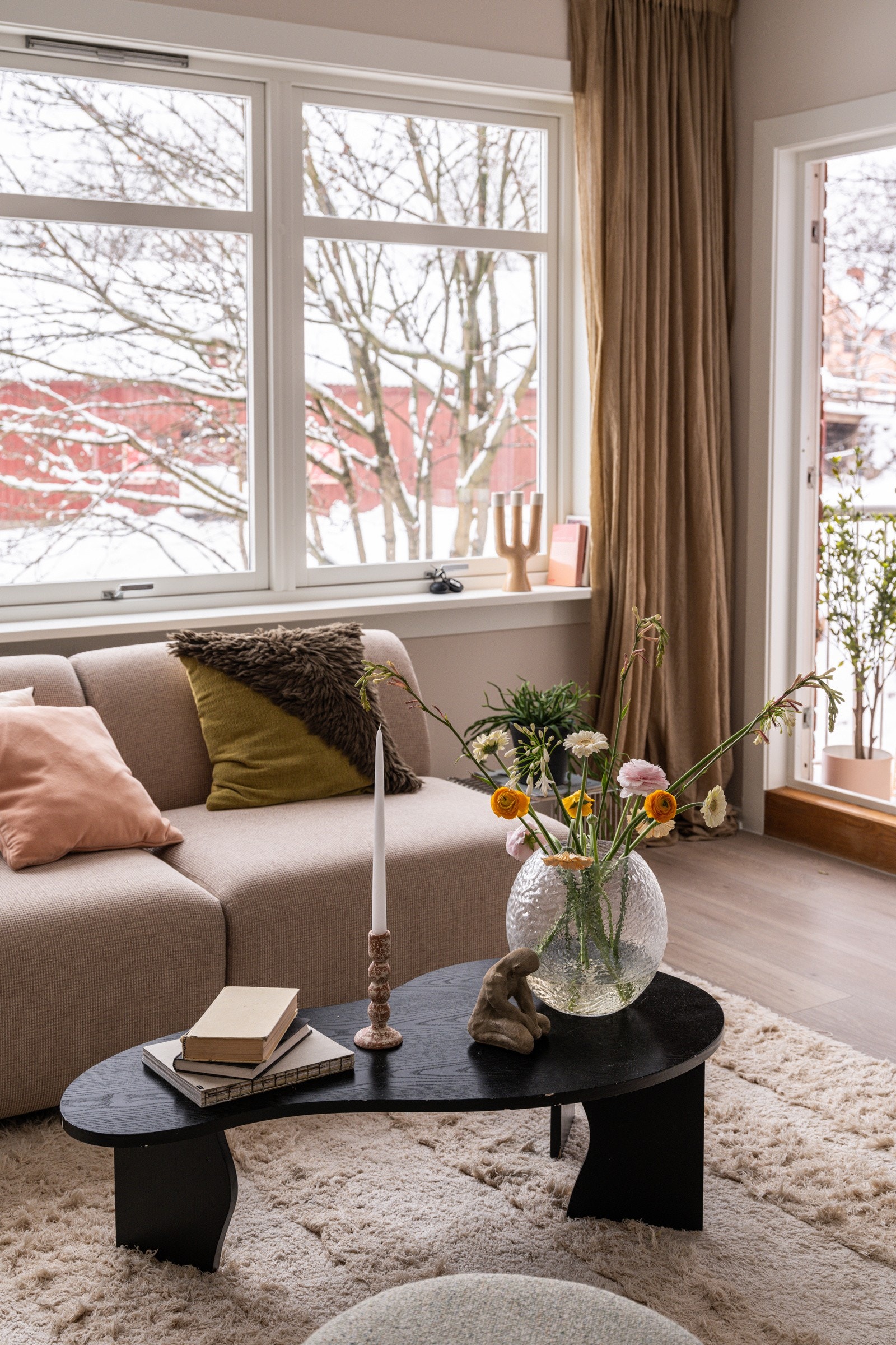 Her bor du med hyggelig utsyn mot Vøienvolden gård og den idylliske trehusbebyggelsen i Maridalsveien. Galleribilde