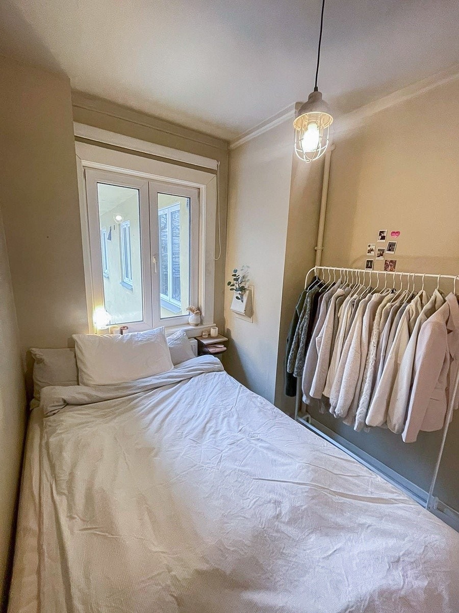 Soverom 2 - ca. 7,5kvm. Her møblert med 140 seng. 120 seng medfølger leiligheten. Galleribilde