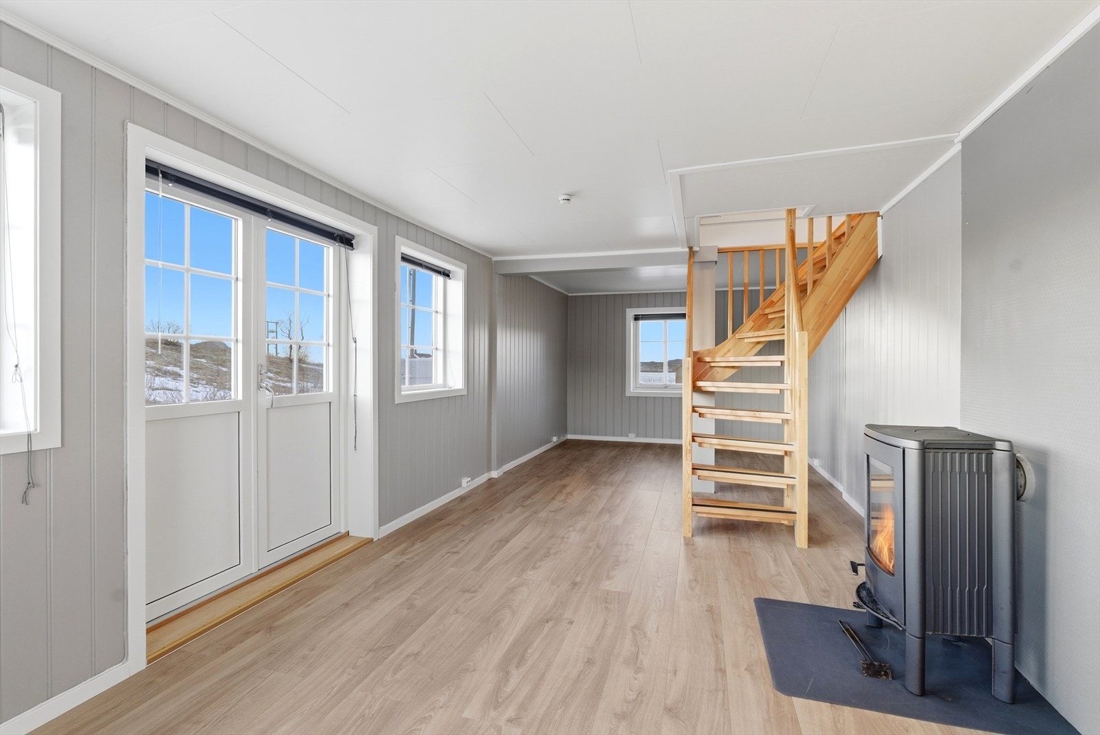 Gode vindusflater sørger for at rommet får godt med naturlig lys. Galleribilde