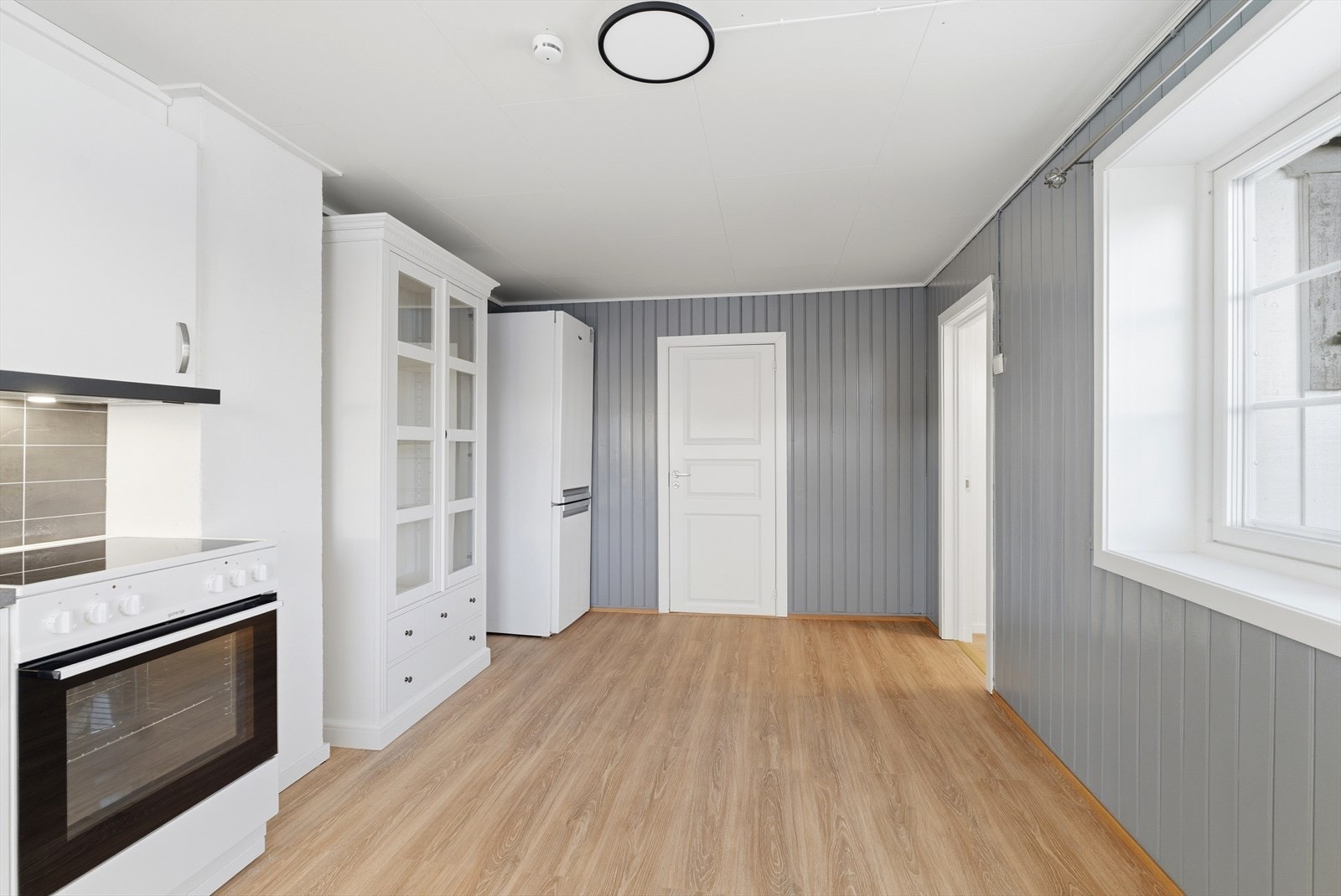 Alt i alt et funksjonelt og godt kjøkken som innbyr til gode smaksopplevelser. Galleribilde