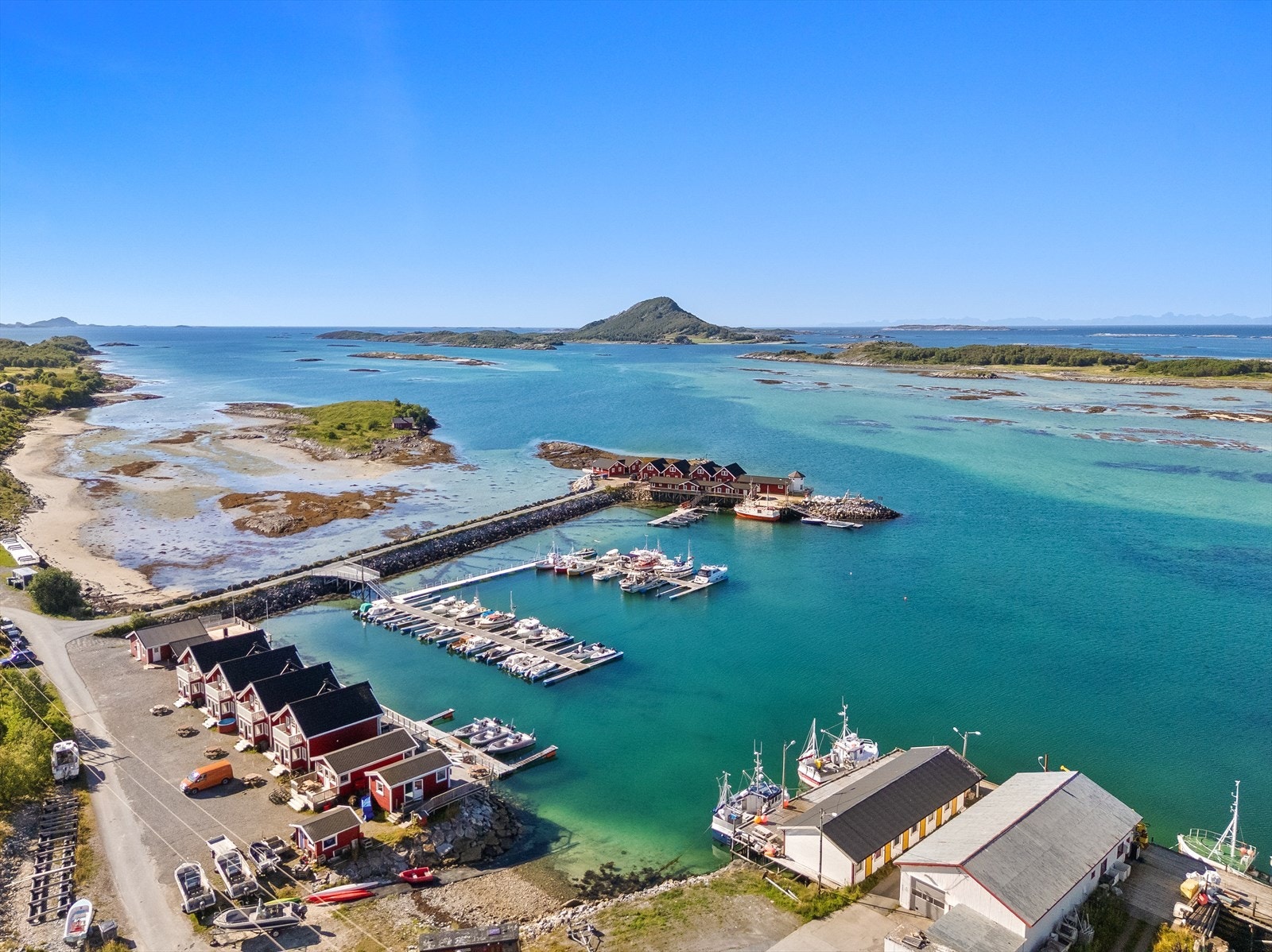 Selger opplyser om at det er muligheter for å kjøpe båtplass. Galleribilde