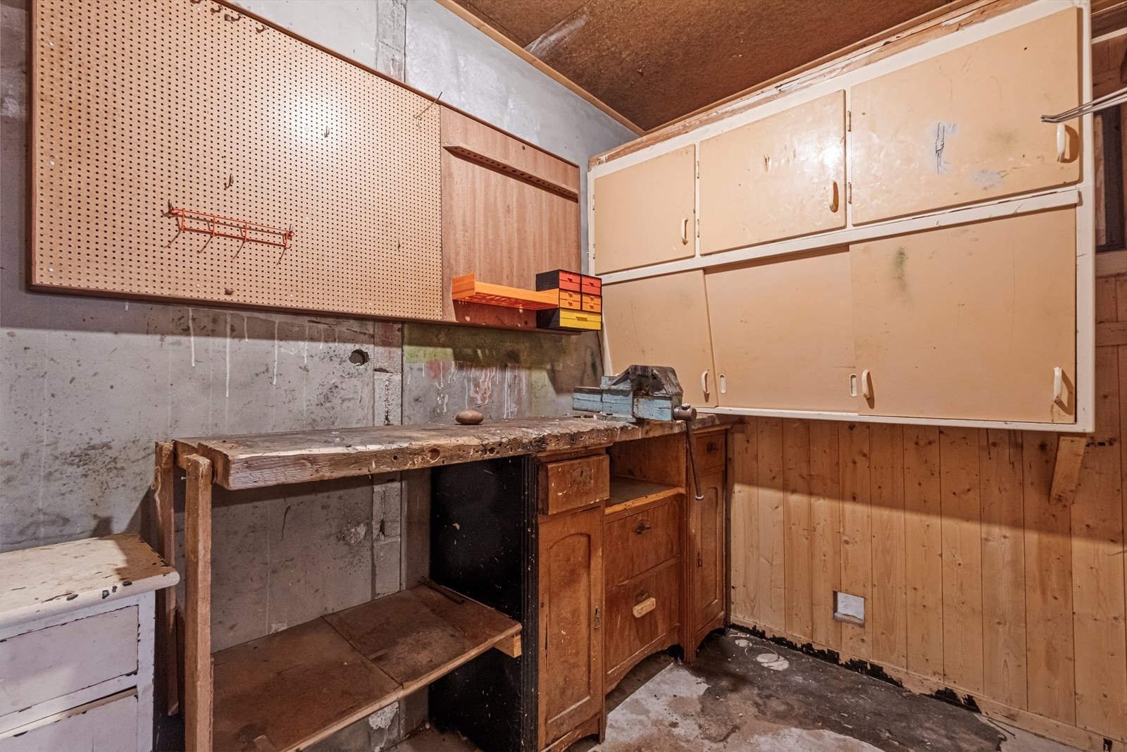 Bod / snikkerbod Galleribilde