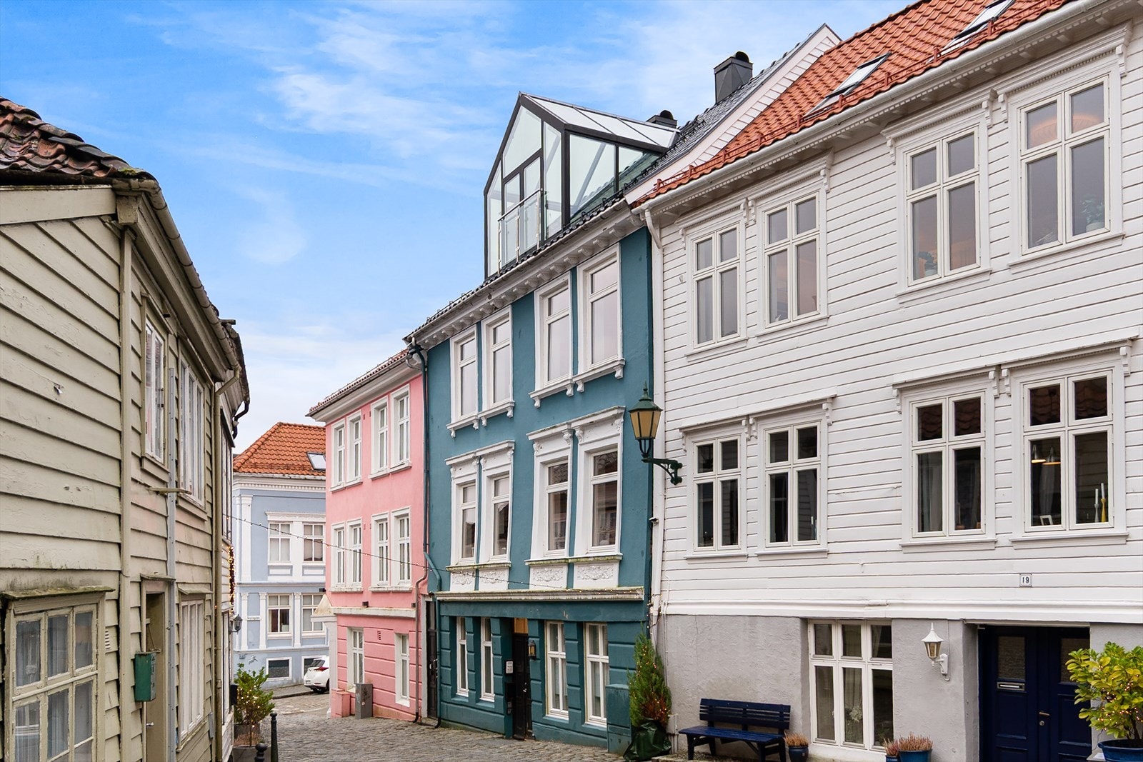 Velkommen til Knøsesmauet 21 - presentert av Caroline Norheim Johansen for Eiendomsmegler Norge! Galleribilde