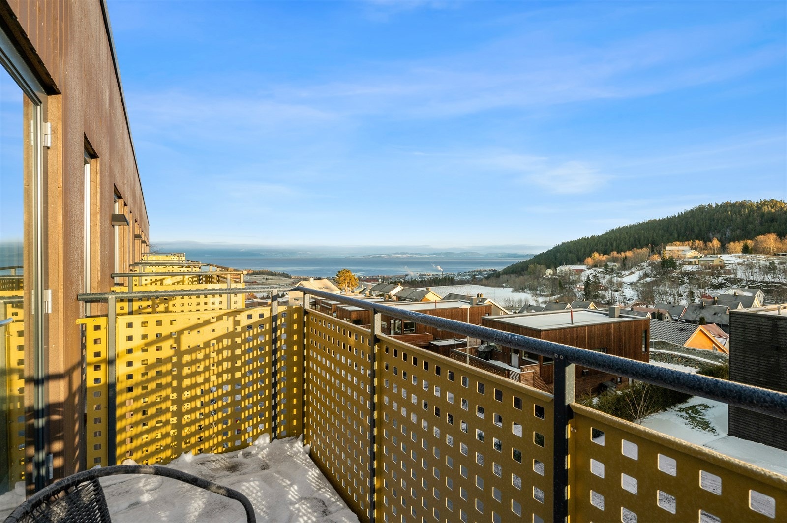 Den gode plasseringen byr på flott morgensol som kan nytes fra en behagelig sittegruppe. Galleribilde