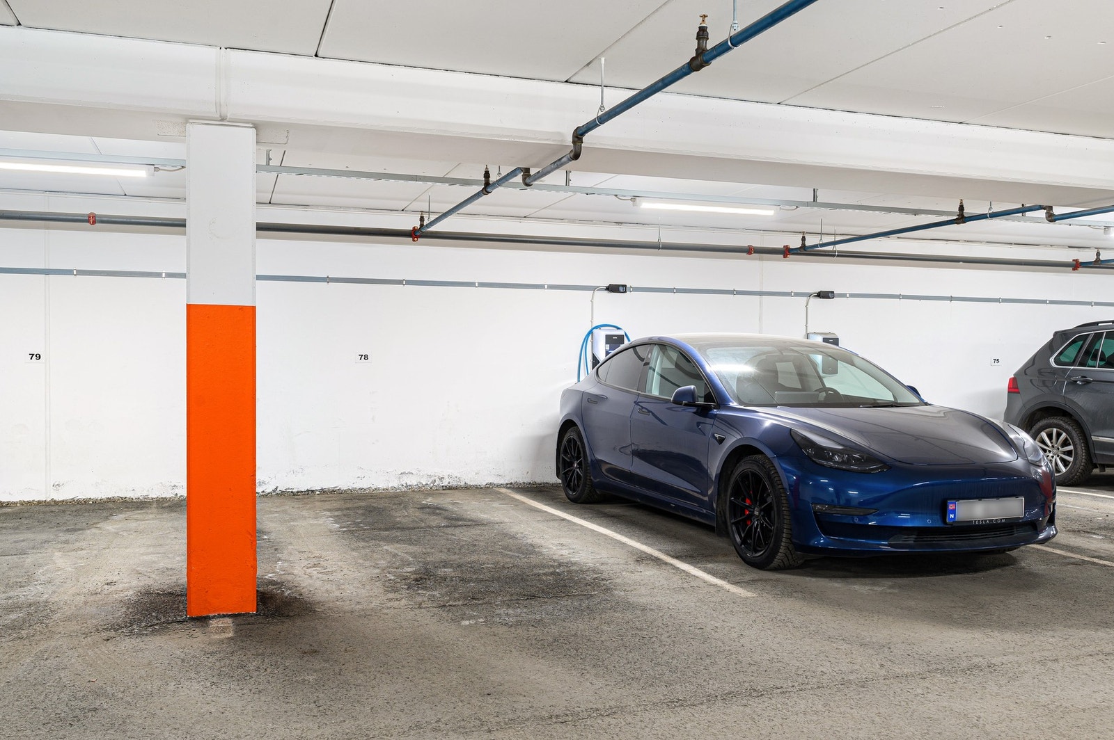 Bruksrett til en plass i felles garasjeanlegg følger leiligheten. Galleribilde