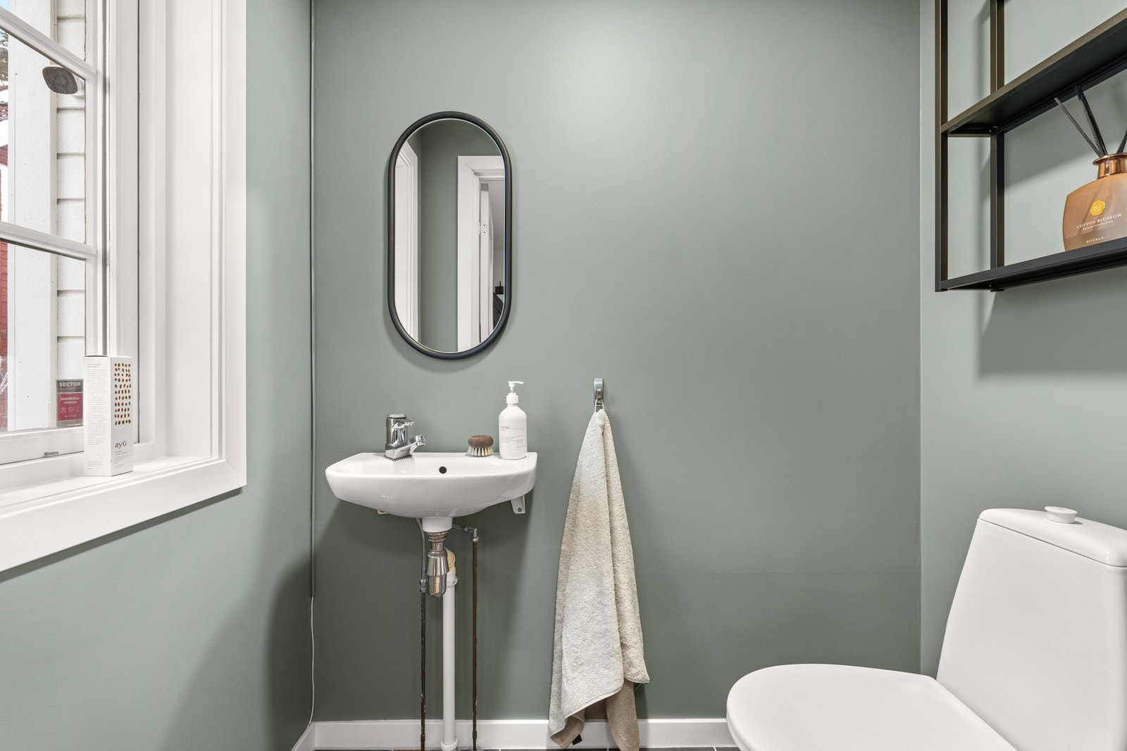 Separat wc i 1. etasje. Galleribilde