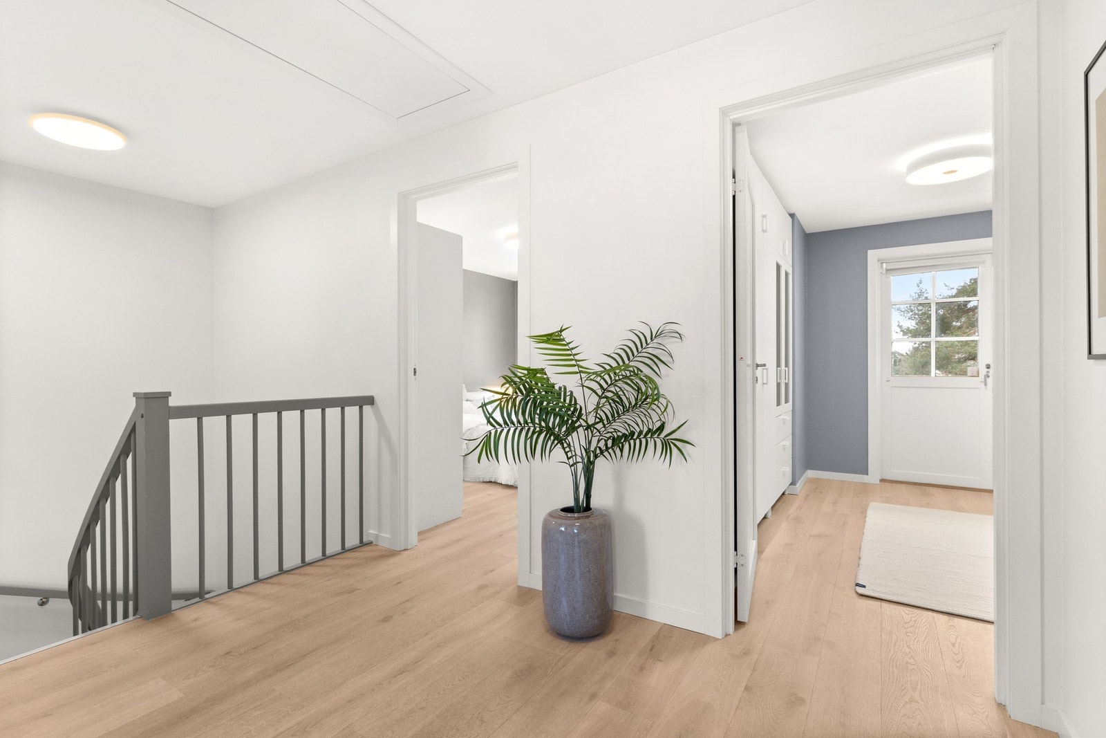 2. etasje inneholder 4 soverom og et bad. Galleribilde