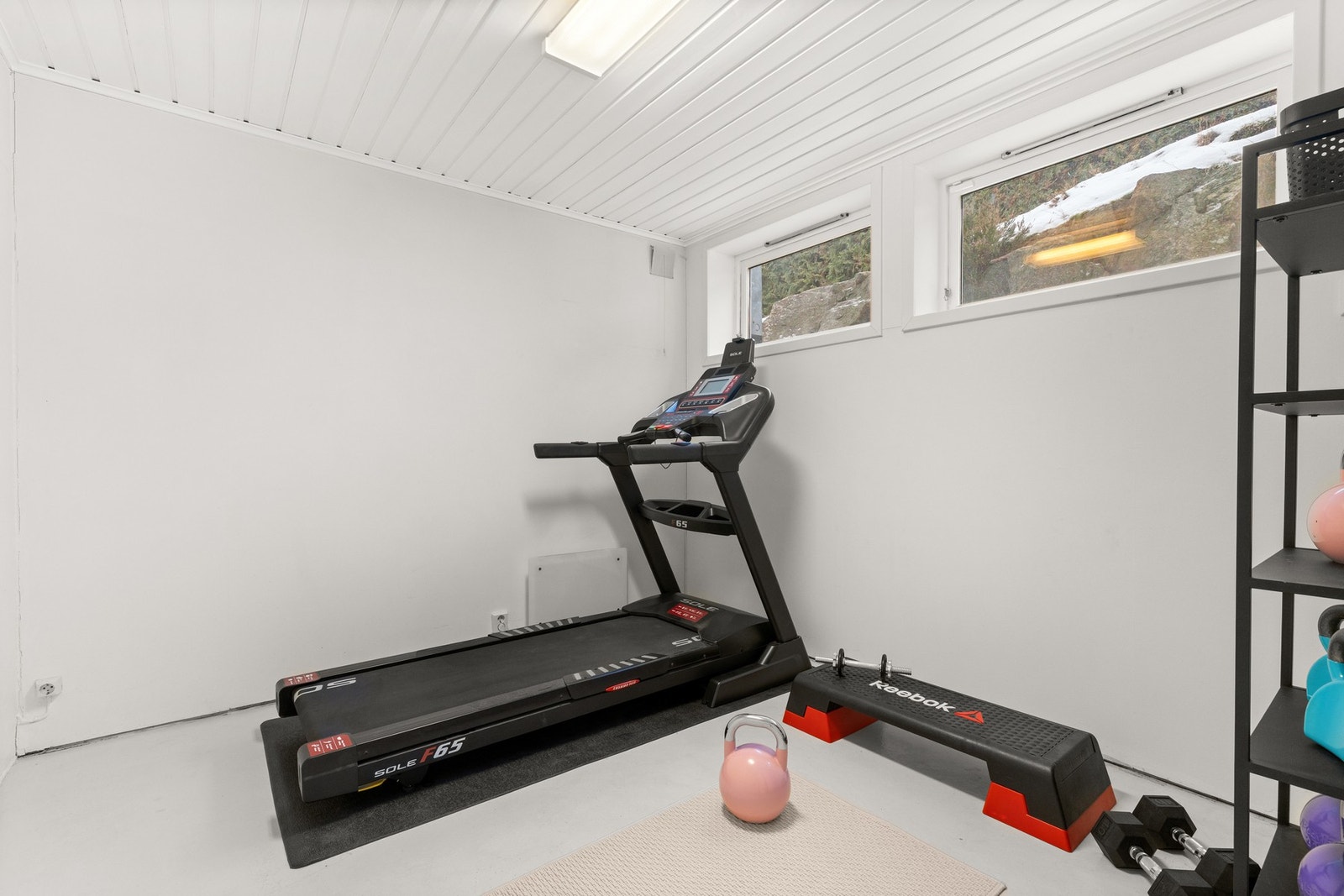 Trimrom i kjeller (ikke godkjent til varig opphold). Galleribilde