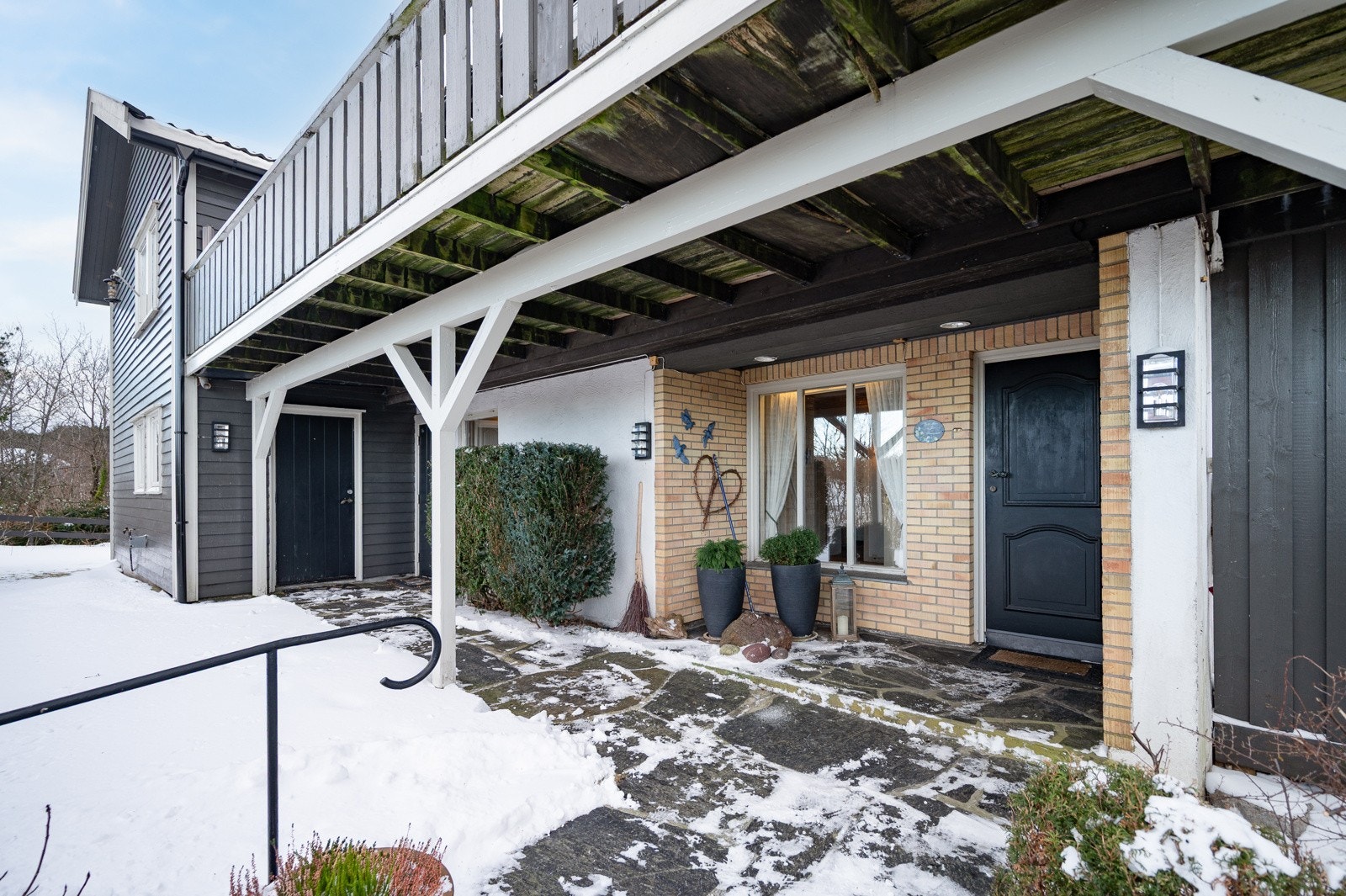 Overbygd inngansparti Galleribilde