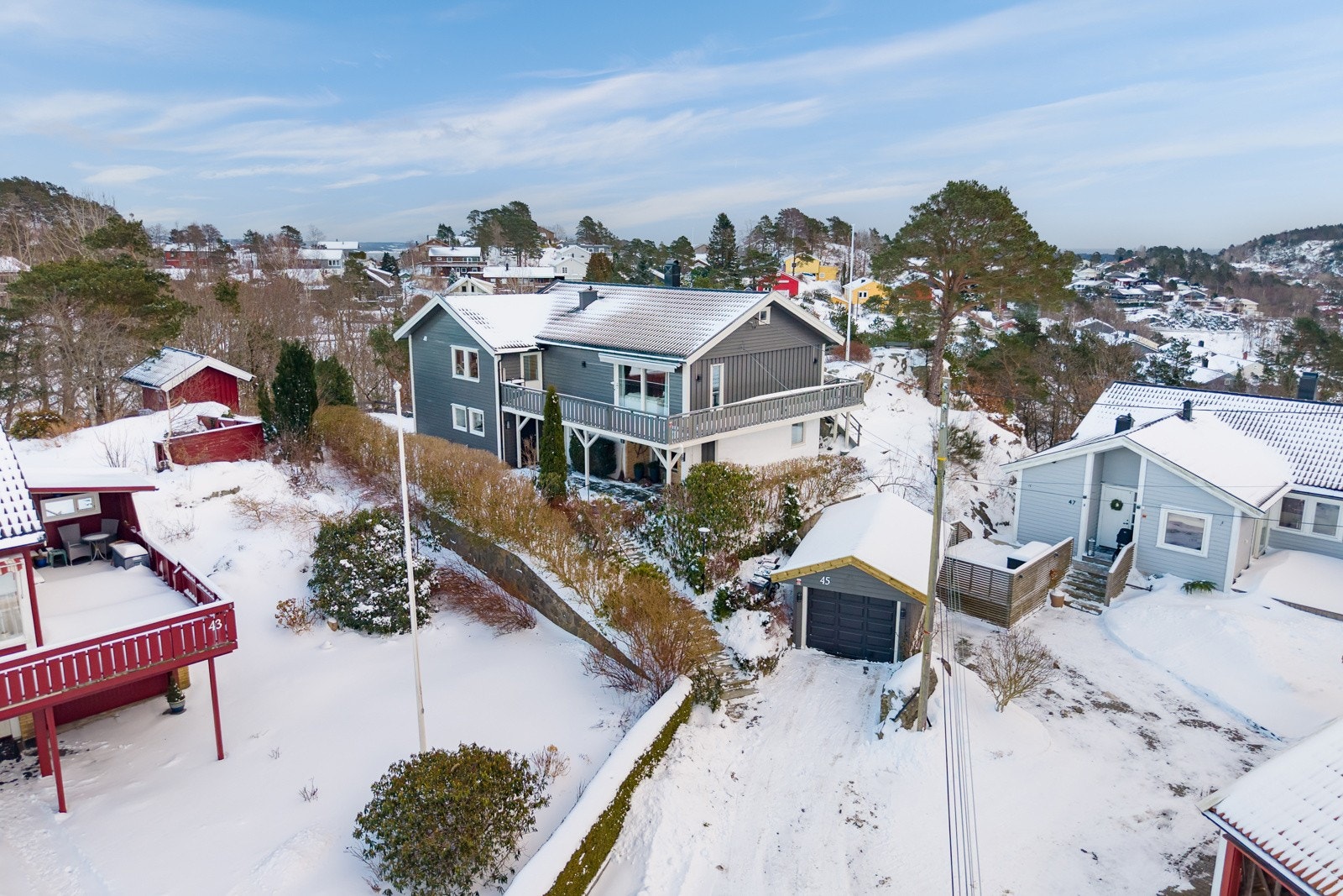 Flott beliggenhet innerst i rolig blindvei. Galleribilde