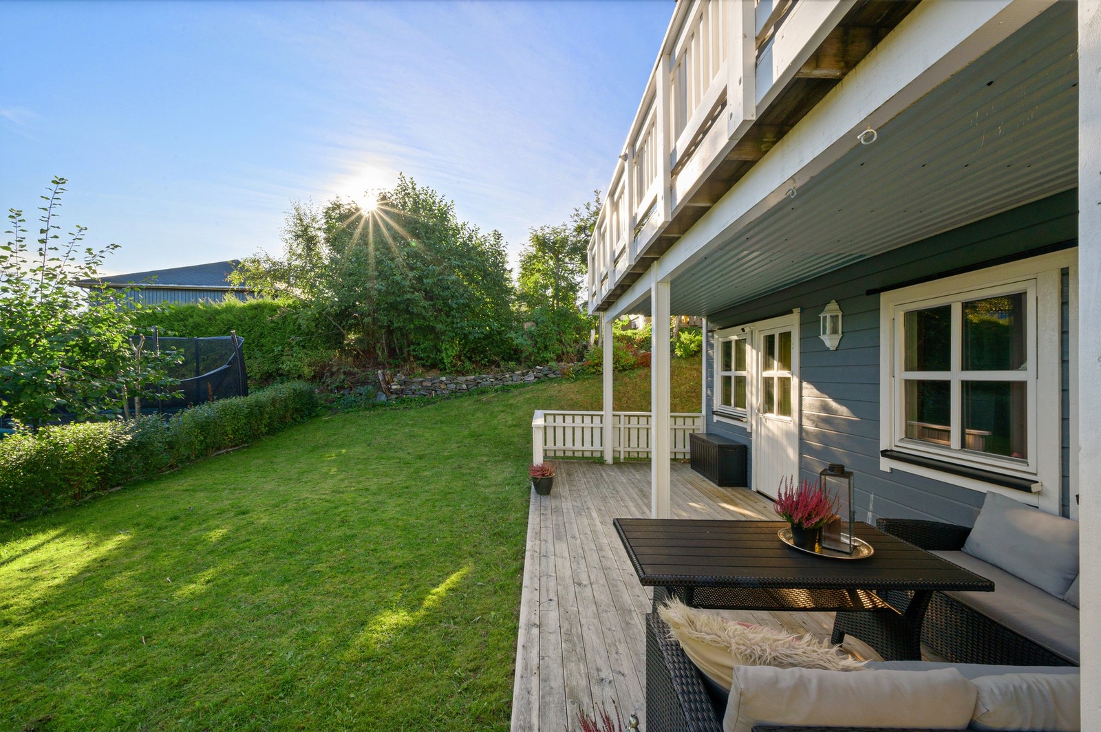 Fin beplantning som skjermer mot naboene. Galleribilde