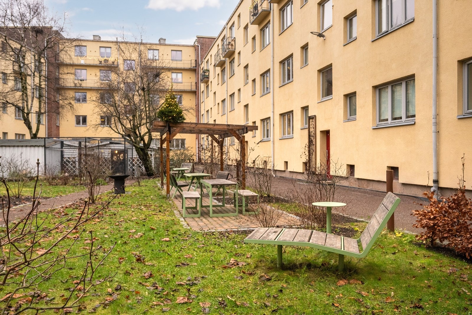 I aksjelaget finnes hyggelige fellesarealer med sittegrupper og grøntområder, i tillegg til sykkelparkering Galleribilde