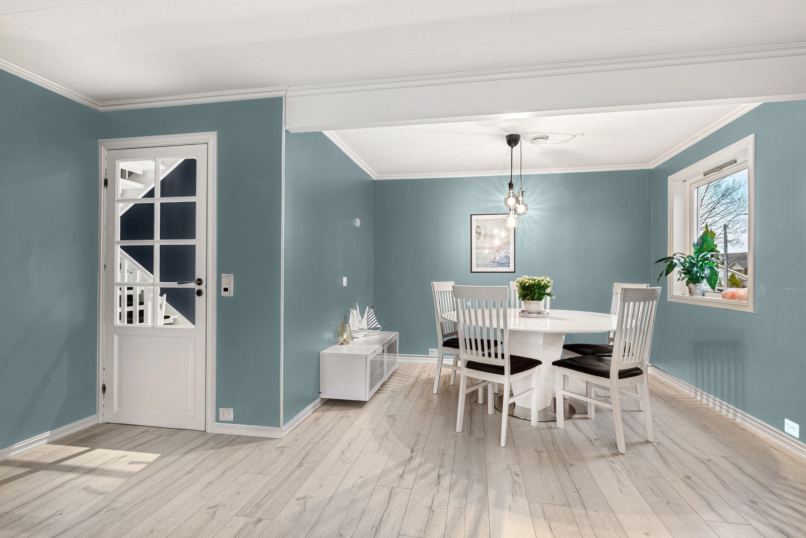 Her kan man sette opp lettvegg og få et ekstra soverom. Galleribilde