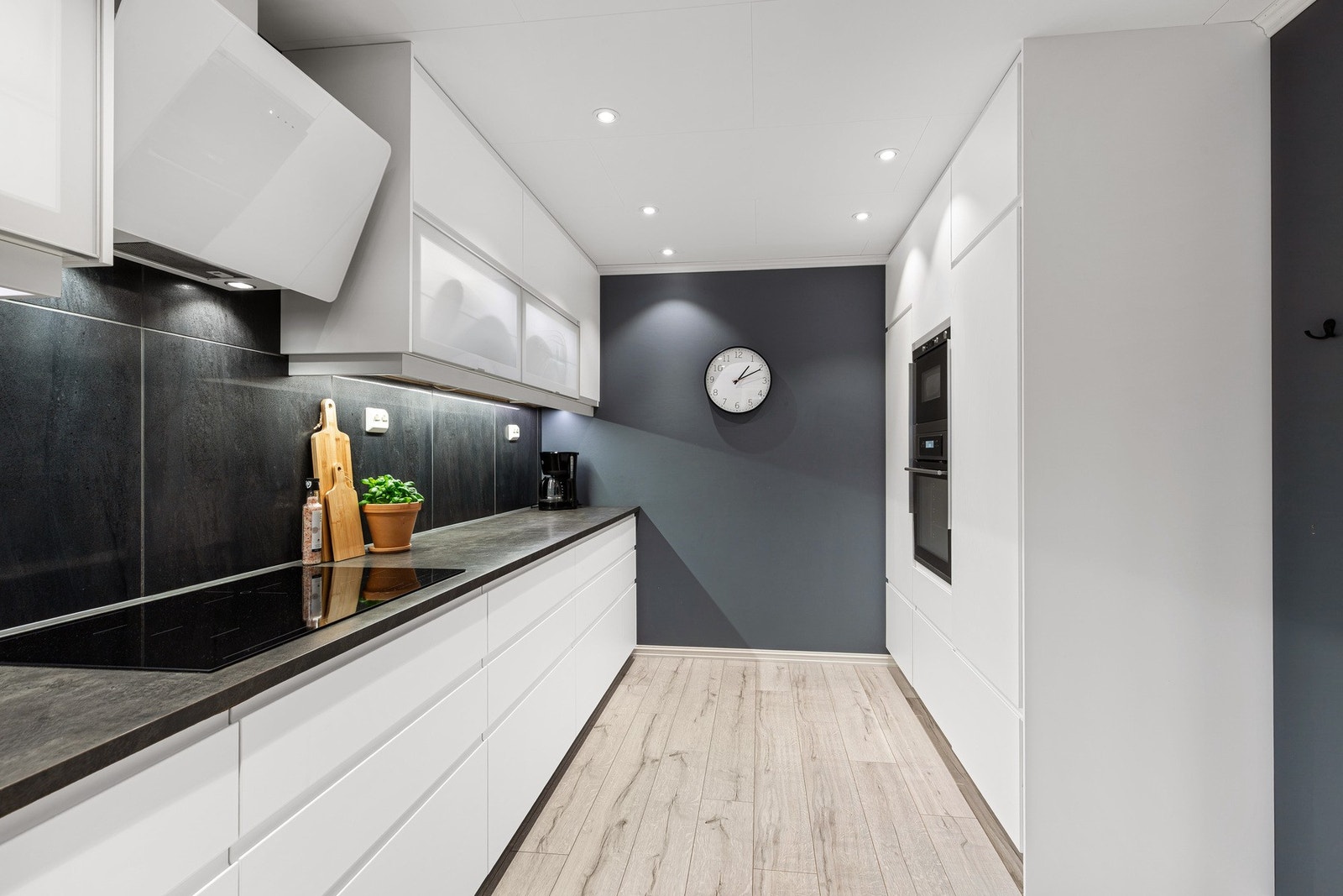 Et delikat, moderne og tidløst kjøkken. Galleribilde