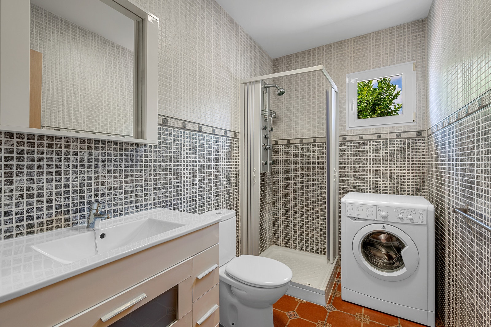 Bad i gjesteleiligheten Galleribilde