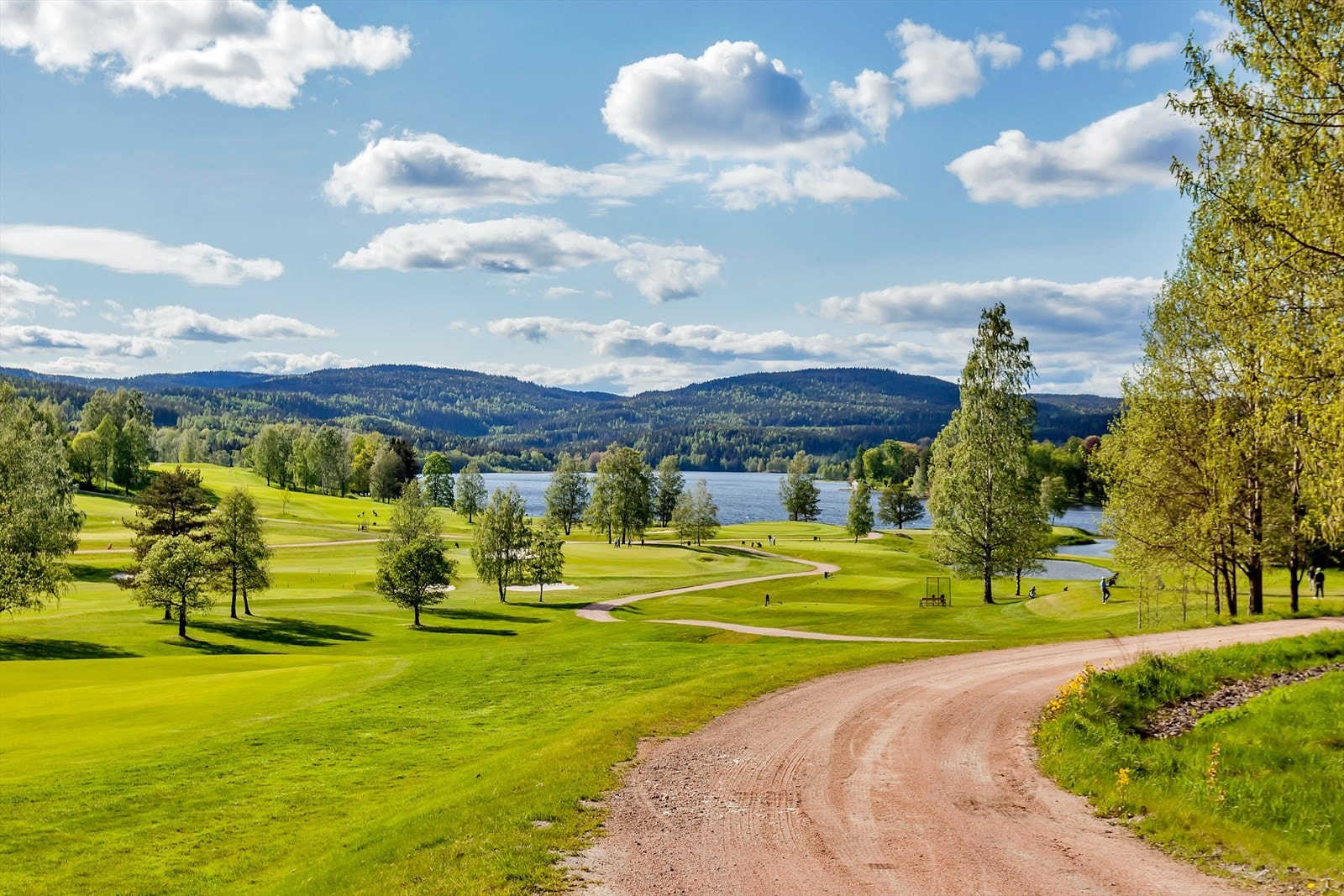 For golfentusiaster ligger Oslo Golfklubb ved Bogstadvannet i umiddelbar nærhet. Galleribilde