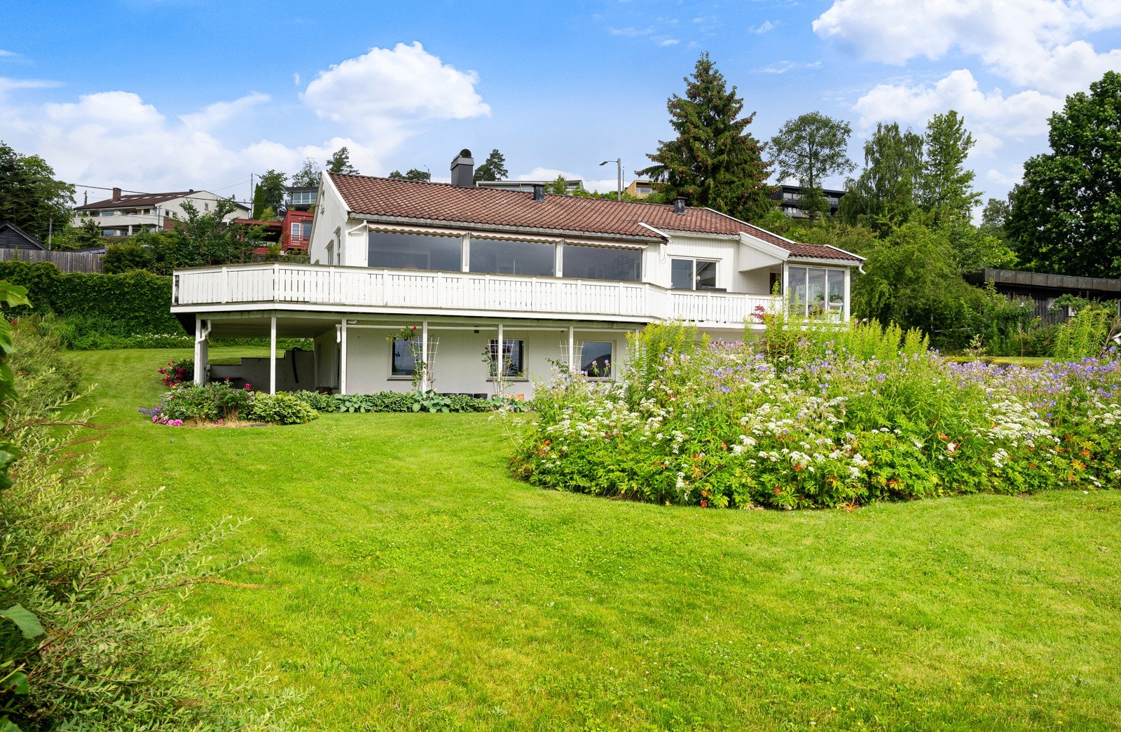 Velkommen til Aspelundfaret 3 - Presentert av Jørgen Ek v/PrivatMegleren Dyve & Partnere. Galleribilde