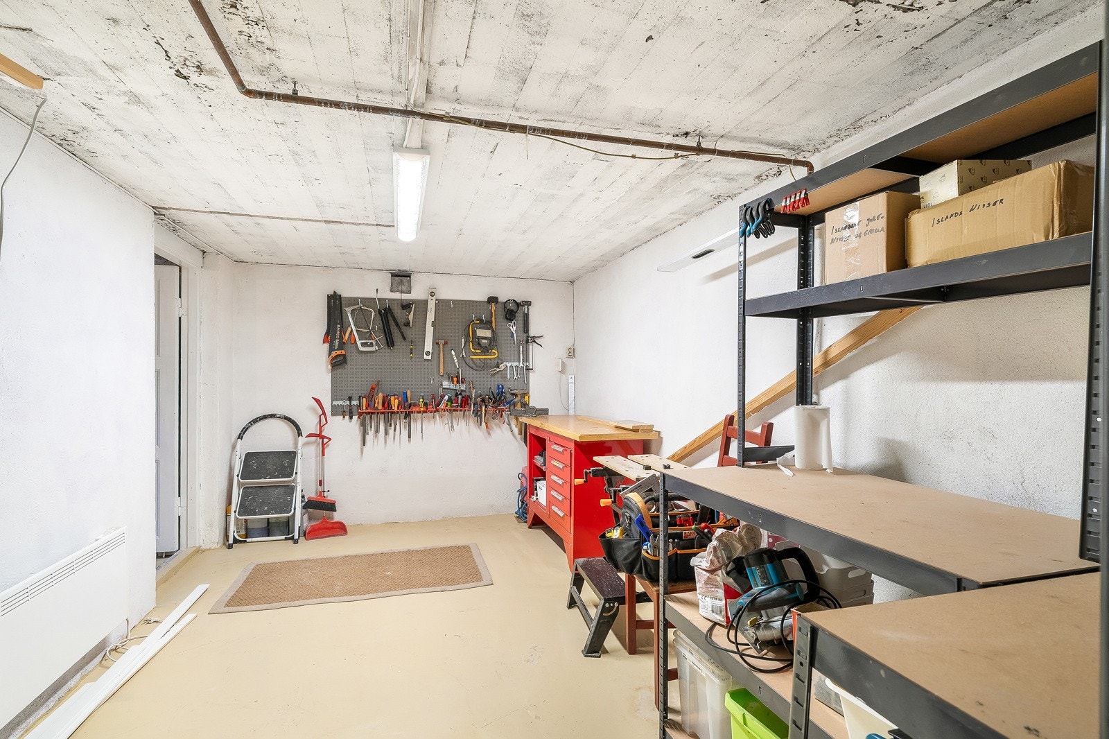 Bod/verksted i kjeller. Galleribilde