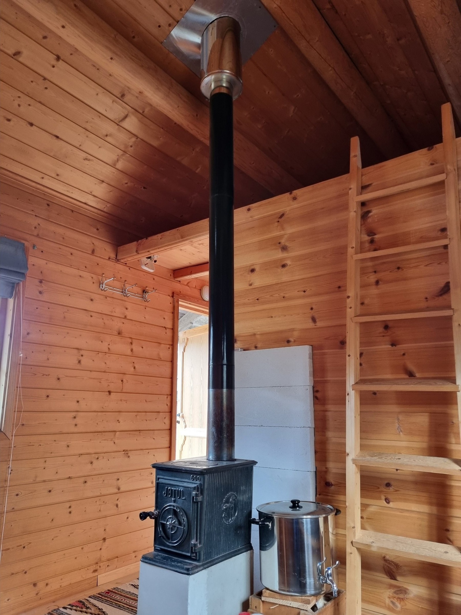 Liten hems Galleribilde