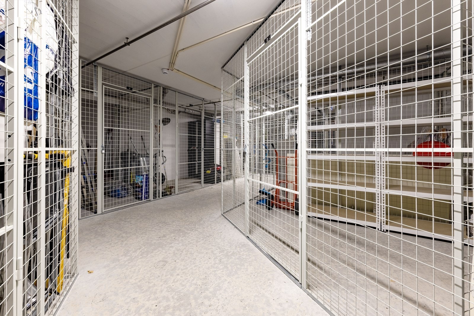 Bod i kjeller. Galleribilde