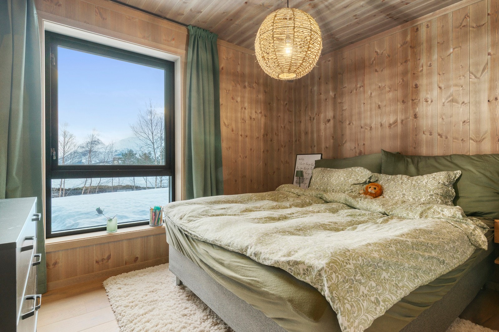 Soverom nummerto har også fin størrelse og god plass til møblering. Galleribilde