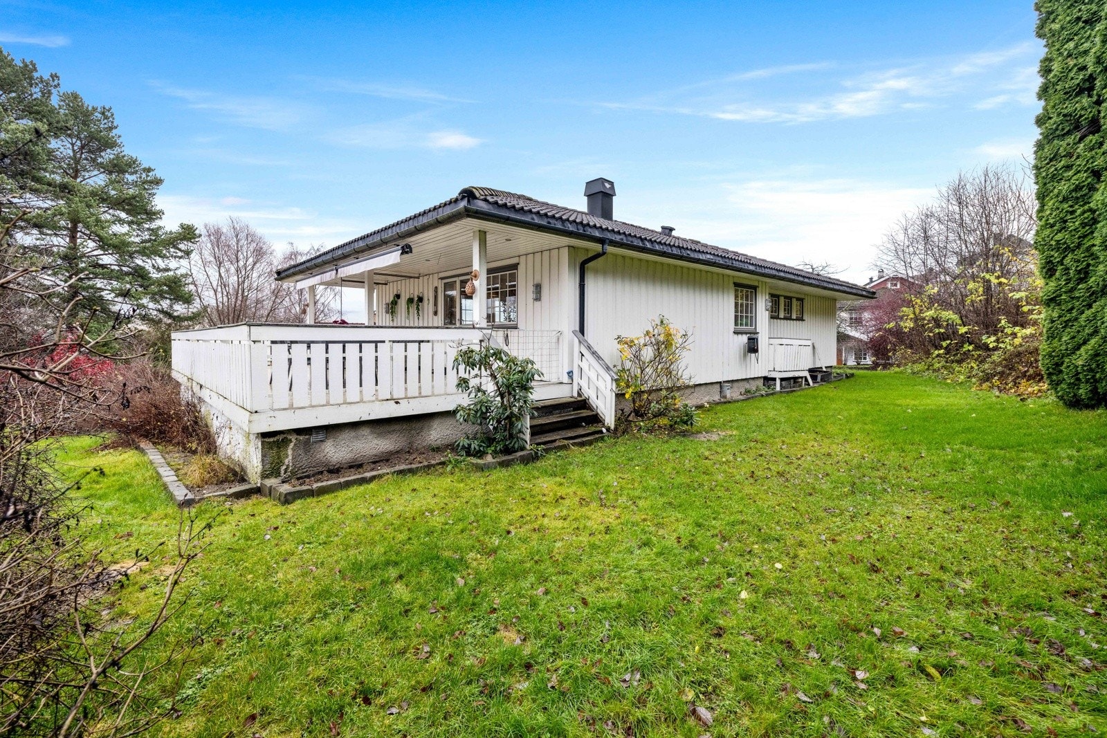 Hagen er usjenert for innsyn, med god plass til lek og rekreasjon. Galleribilde