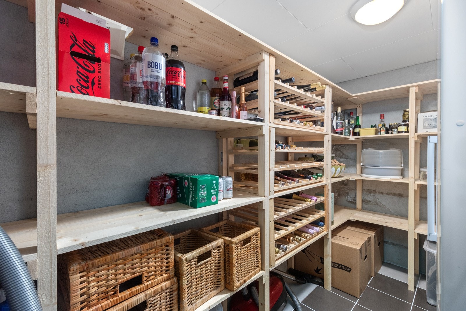 Bod i kjeller Galleribilde