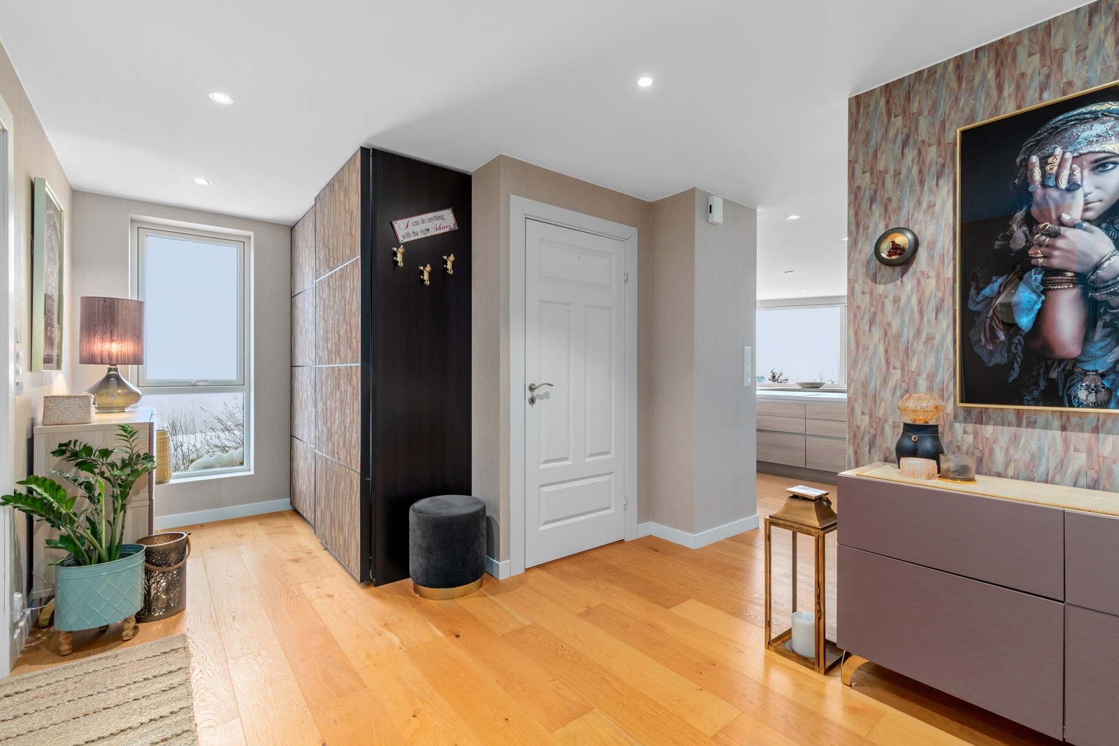 Representativ entré/hall Galleribilde