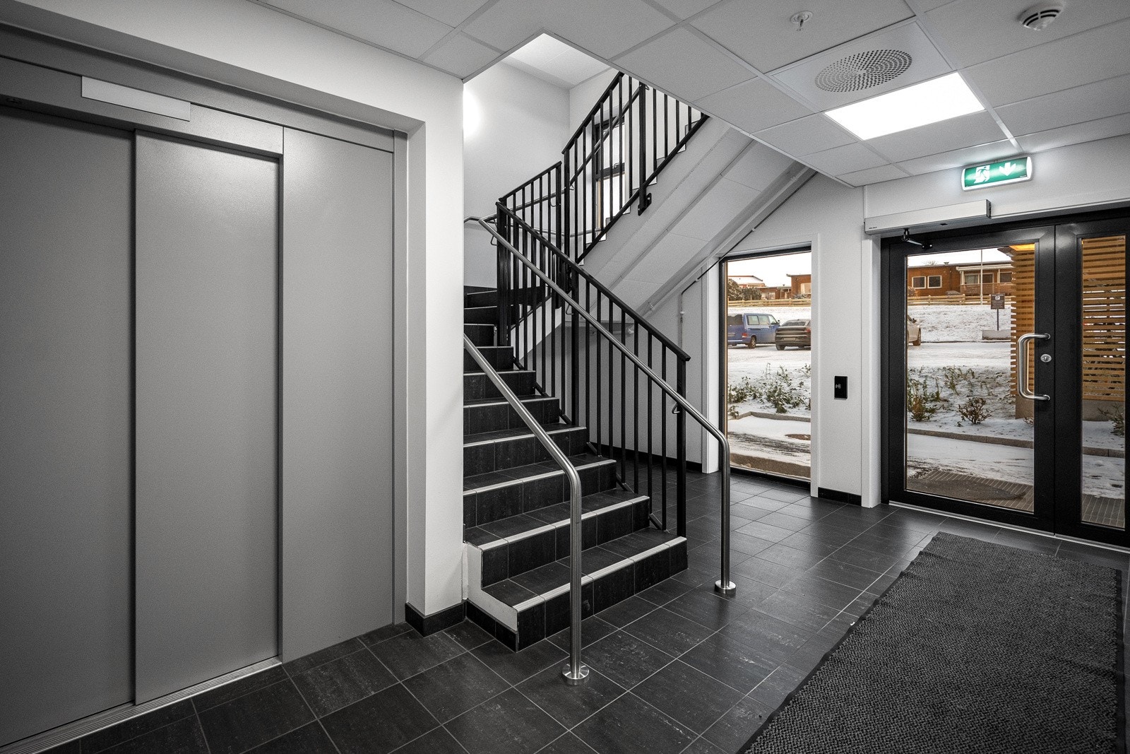 Det er heis i bygget. Galleribilde